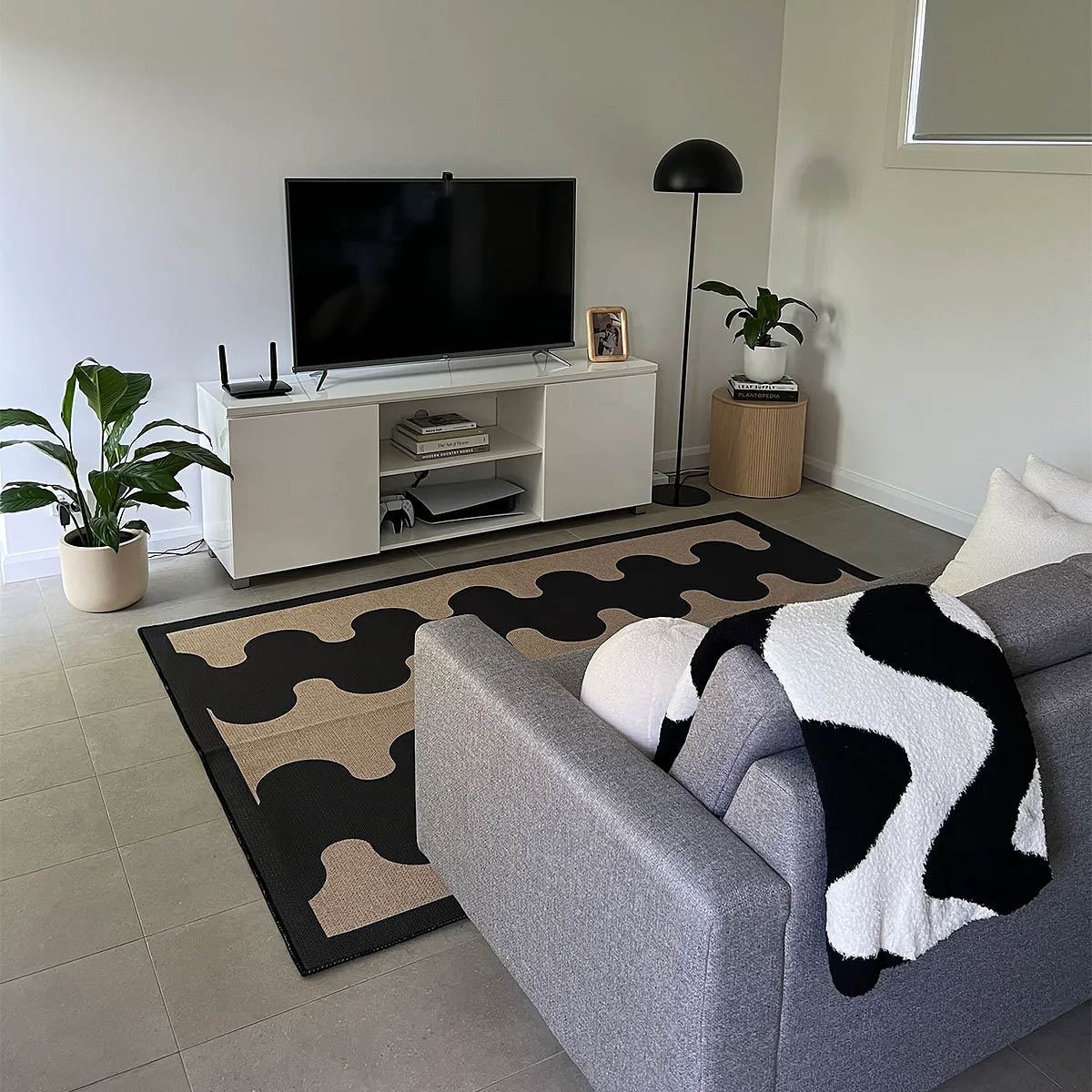 Stylish Aligned New Jute Rug - Natural Fiber Floor Mat for Living Room, Bedroom & Boho Decor | Eco-Friendly Home Accessory