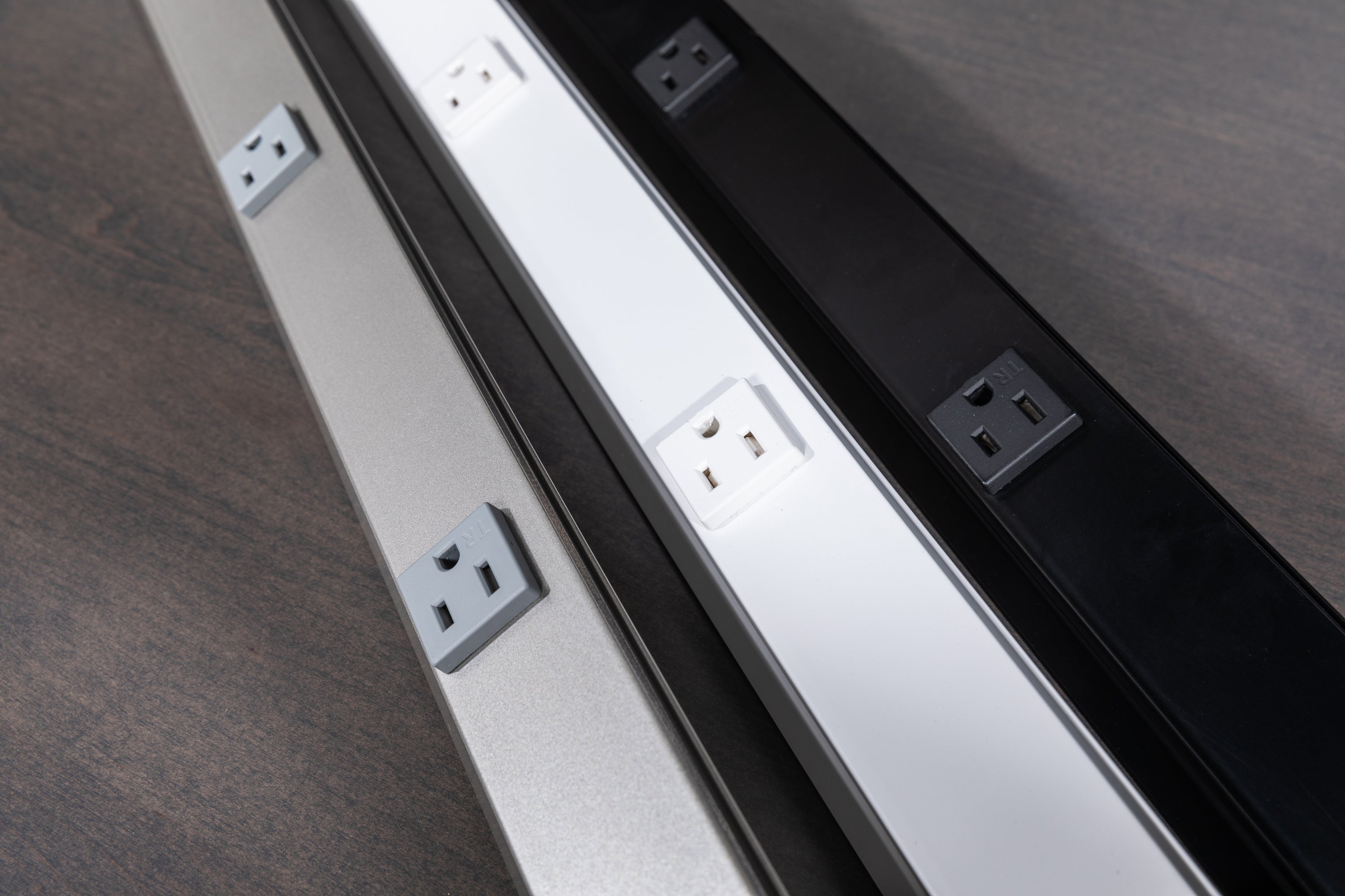 Under Cabinet Power Strip with USB Ports - 6 Outlet Surge Protector for Kitchen, Office & Home - Space-Saving Electrical Outlet Extension Cord for Countertops & Appliances