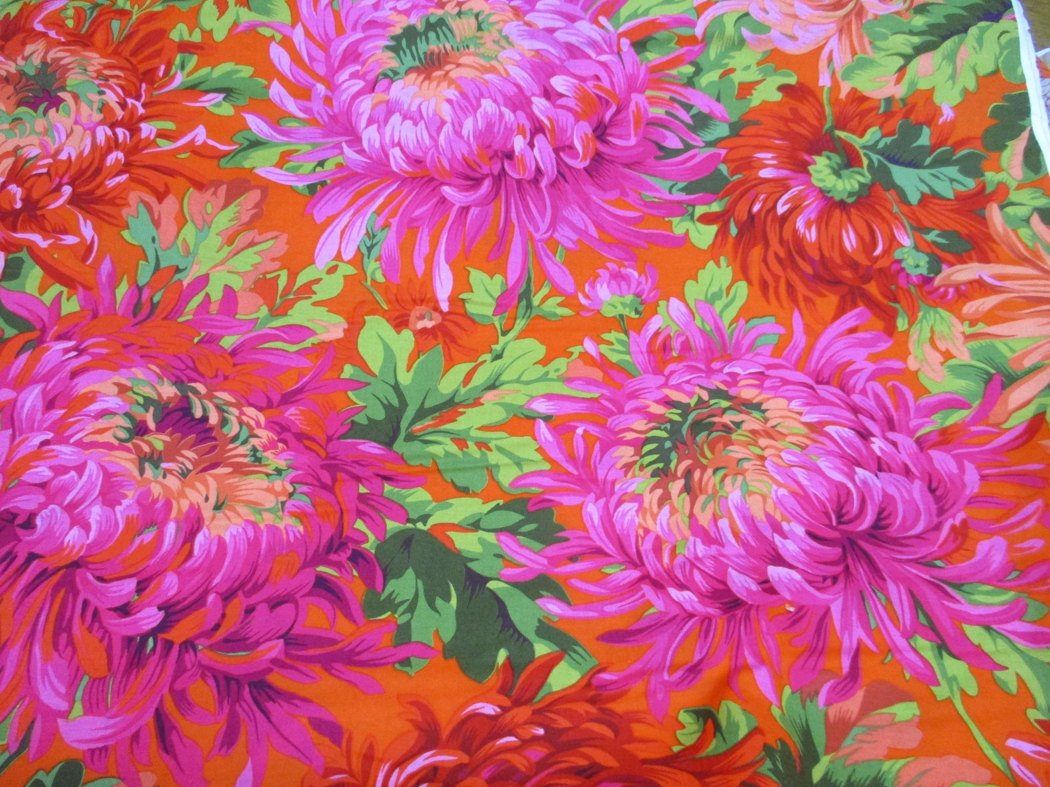 Kaffe Fassett Shaggy Red Fabric by the Yard - Premium Cotton Textile for Quilting, Sewing & Home Decor Projects | Perfect for DIY Crafts, Upholstery & Fashion Accessories