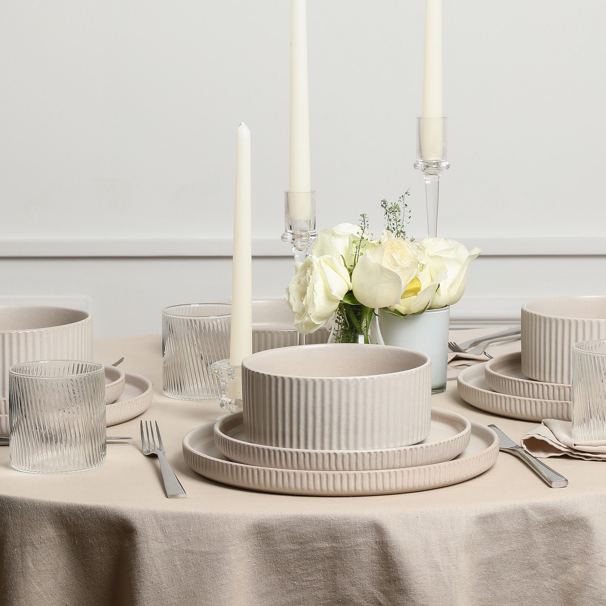 Haven Stoneware Dinnerware Set - 16-Piece Beige Ceramic Plates & Bowls for Everyday Dining, Family Meals & Entertaining Guests