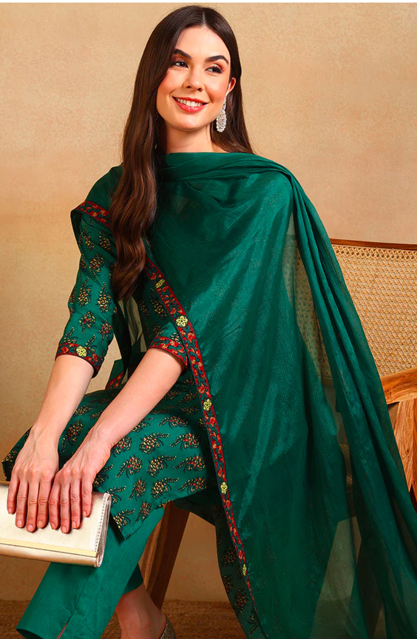 Stylish Green Viscose Rayon Floral Printed Straight Kurta Set for Women | Comfortable Ethnic Outfit for Festivals, Parties & Casual Wear