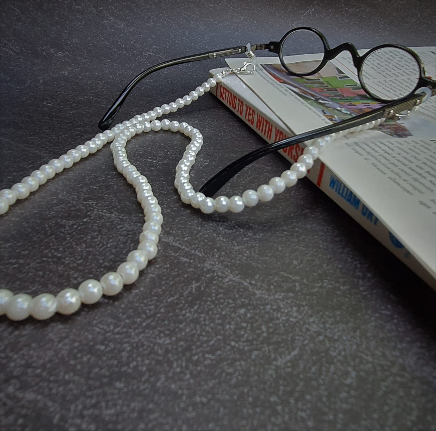 PATCHA Pearl Beaded Glasses Chain for Women - Stylish Eyeglass Holder Necklace, Sunglasses Strap with Adjustable Length - Perfect for Reading, Driving, and Outdoor Activities
