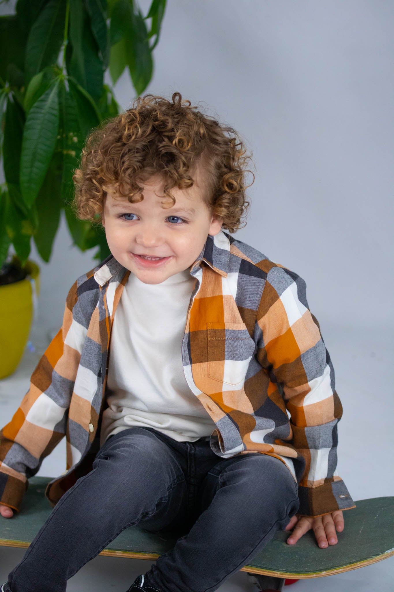 Stylish Checkered Flannel Long Sleeve Shirt for Boys - Soft & Comfortable Plaid Shirt for School, Outdoor Activities & Casual Wear