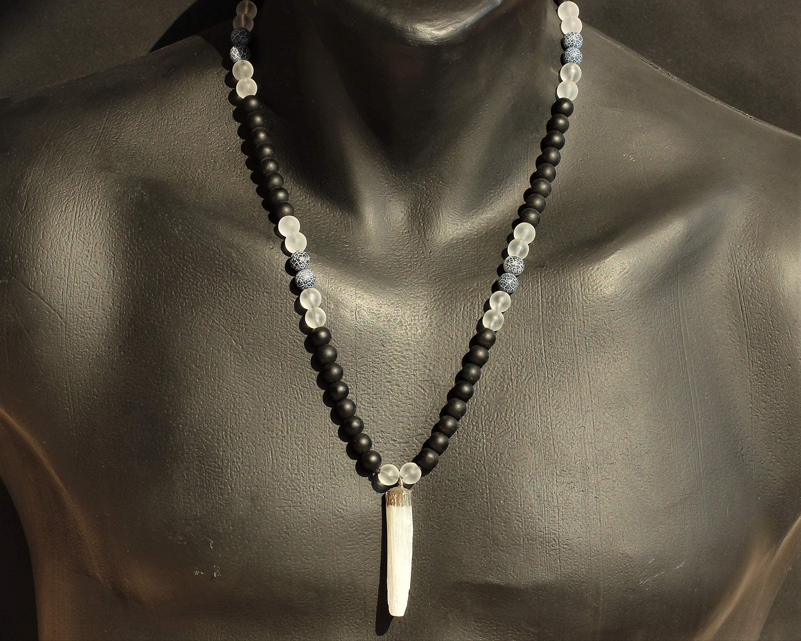 Natural Raw Selenite Pendant Necklace with Black Onyx Beads - Adjustable Macrame Beaded Quartz Necklace for Women - Spiritual Healing Jewelry for Meditation, Yoga & Energy Cleansing