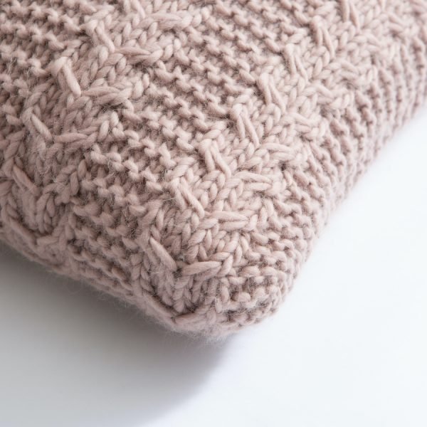 Giant Cable Knitting Kit - Chunky Yarn & Needles for Cozy Blankets & Scarves - Perfect for Beginners & DIY Home Decor Projects