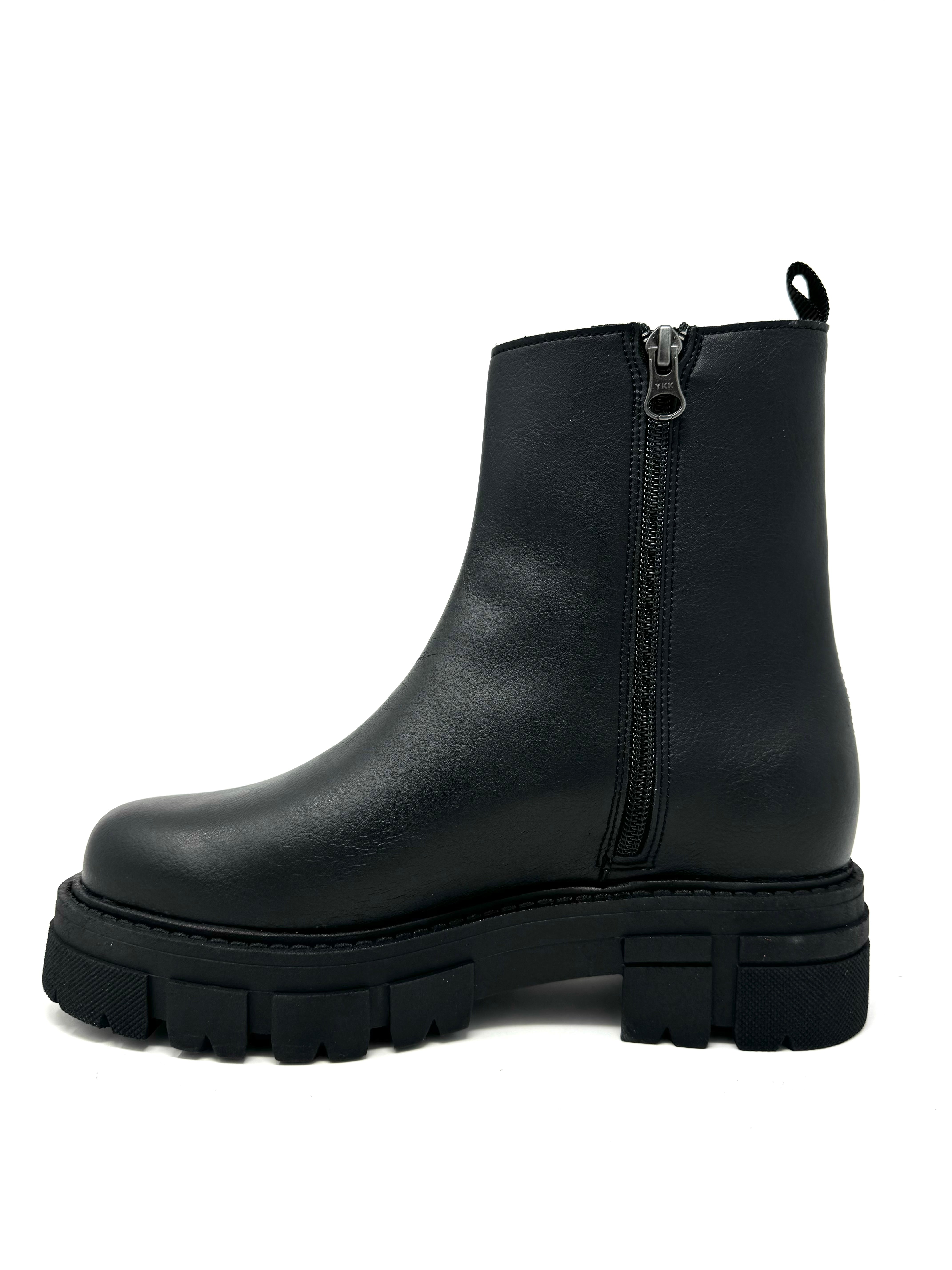 Novacas Black Poppy Boots - Stylish & Comfortable Ankle Boots for Women | Perfect for Casual Outfits, Office Wear & Date Nights
