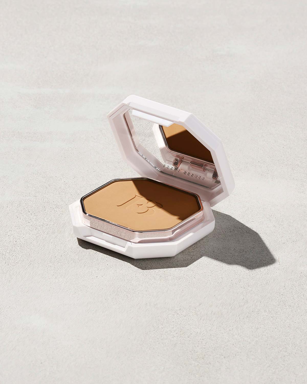 Pro Filt'r Soft Matte Powder Foundation #290 - Oil Control & Long-Lasting Coverage for Flawless Skin | Perfect for Daily Wear & Special Occasions