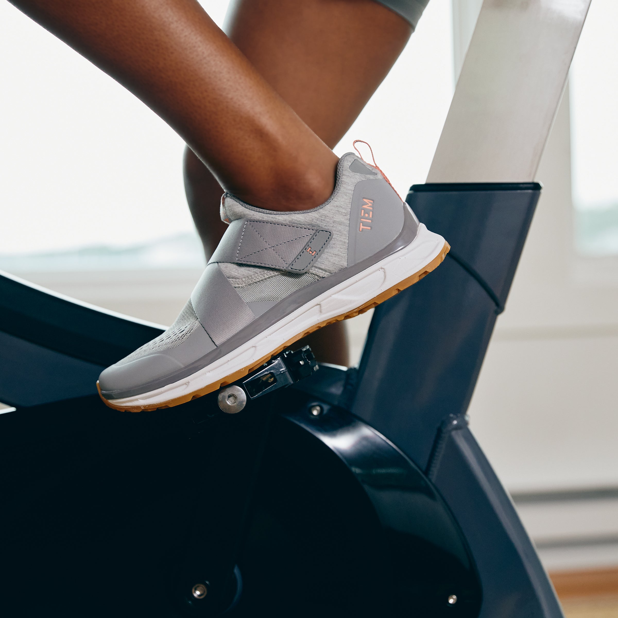 Slipstream Cycling Shoes for Men & Women - Lightweight, Breathable & Comfortable Road Bike Shoes - Perfect for Indoor Cycling, Spinning Classes & Outdoor Rides