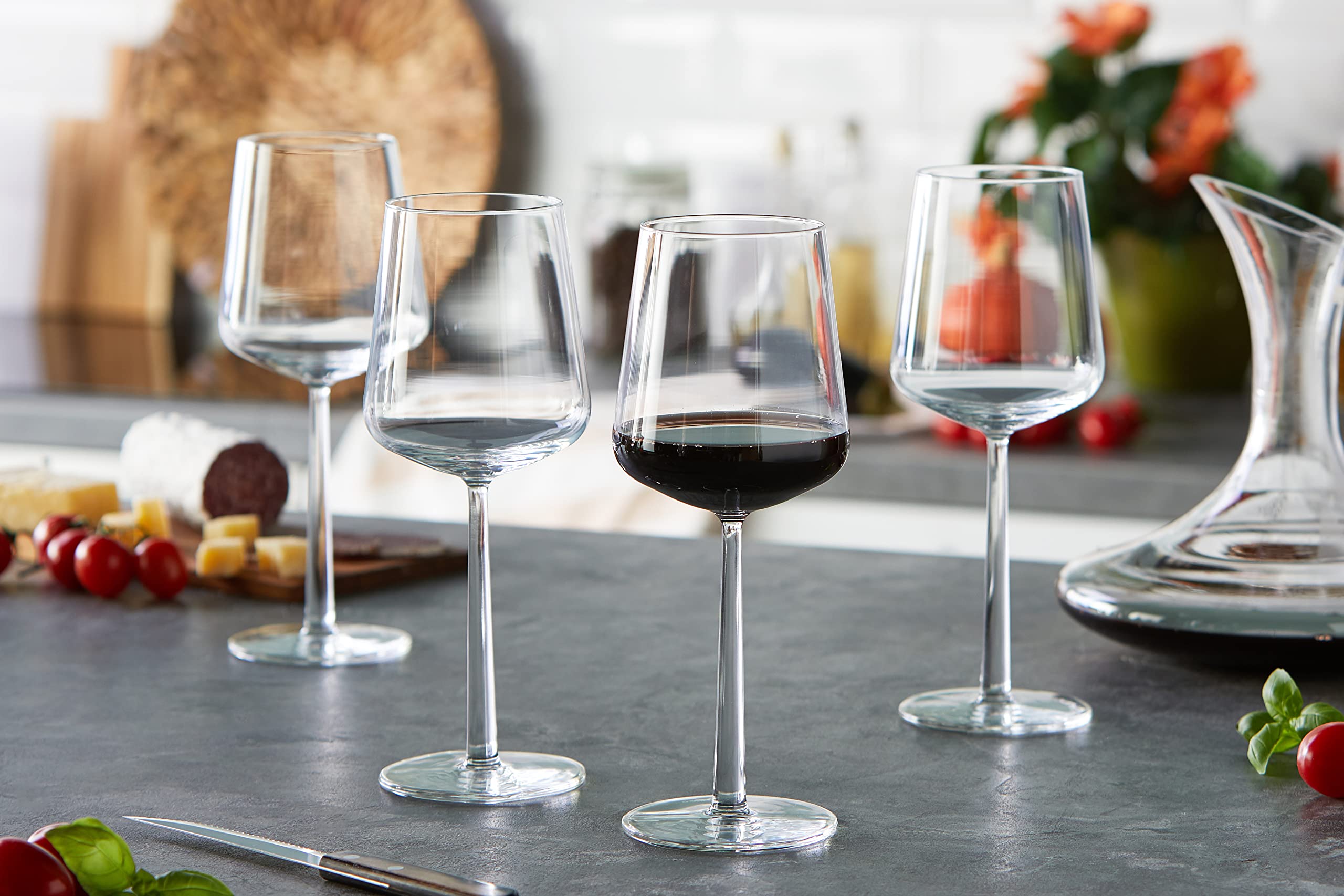 Iittala Essence 112059 Set of 4 Red Wine Glasses - Premium Crystal Glassware for Cabernet & Merlot - Perfect for Dinner Parties, Wine Tasting & Gift Giving