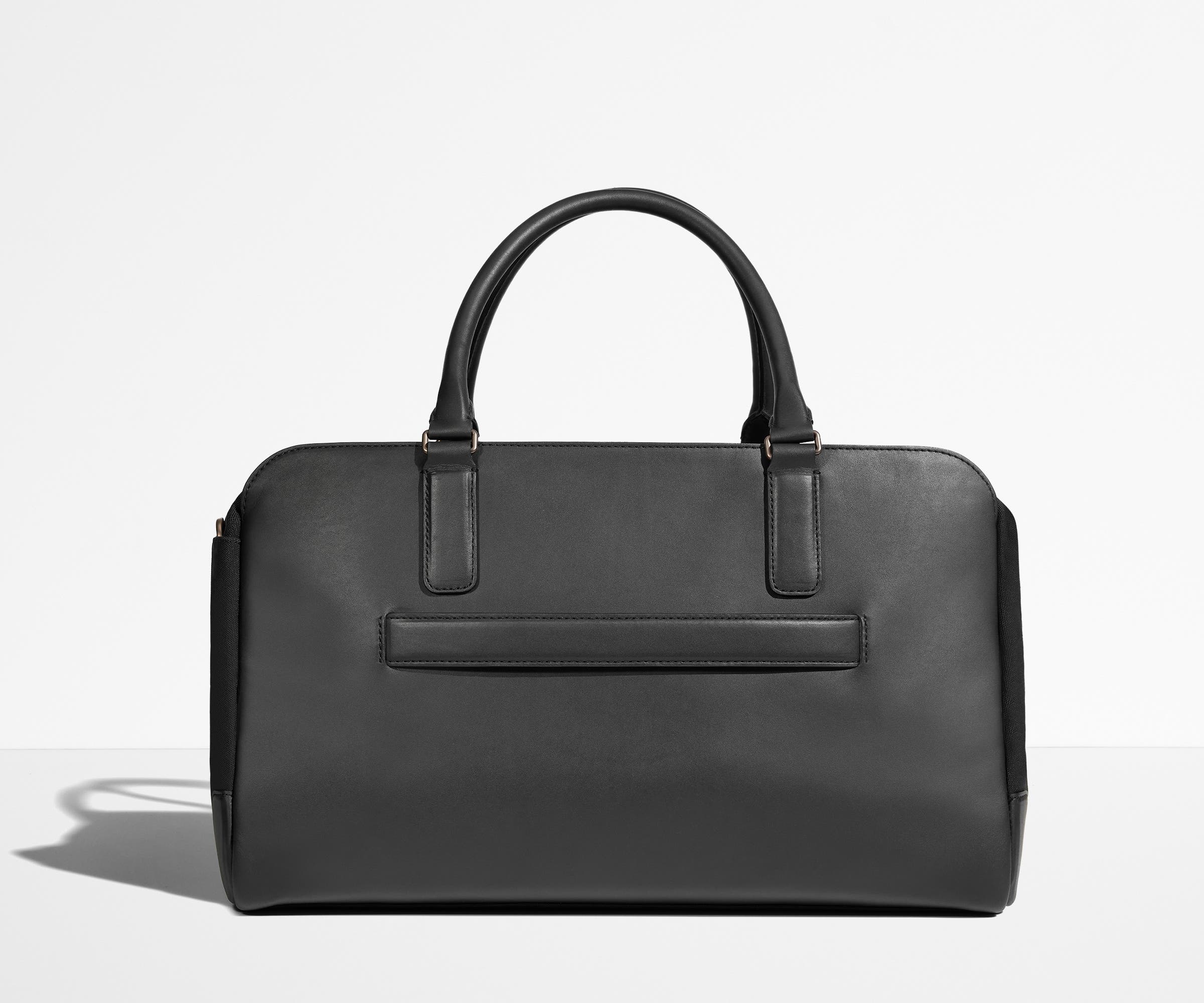 Premium Jet Black Leather Duffle Bag for Men & Women - Waterproof Travel Duffel with Shoulder Strap - Perfect for Gym, Business Trips & Weekend Getaways