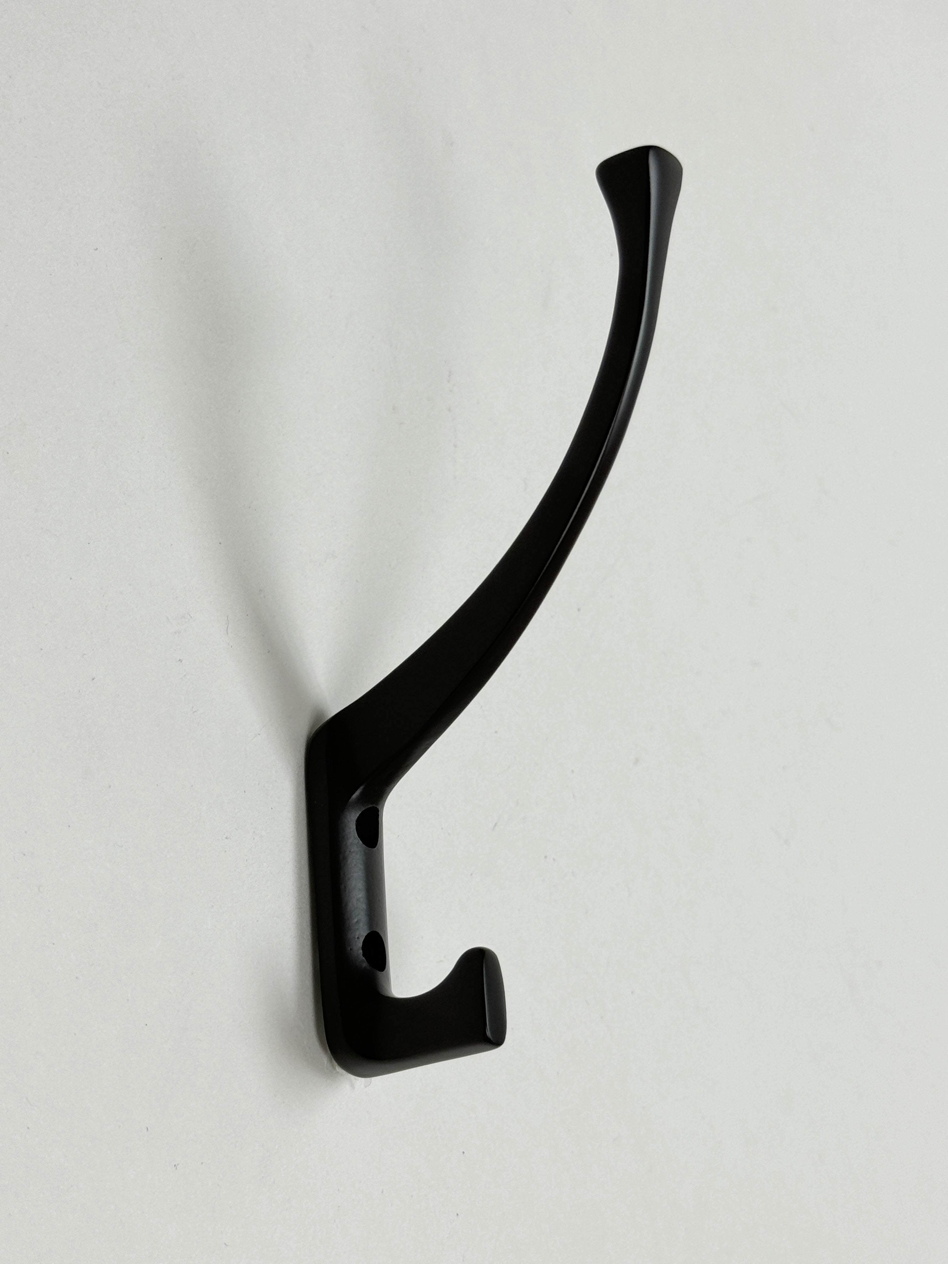 Oil Rubbed Bronze Wall Mounted Coat Hook - Rustic Entryway Organizer for Hats, Jackets & Scarves - Perfect for Home, Office or Mudroom Decor