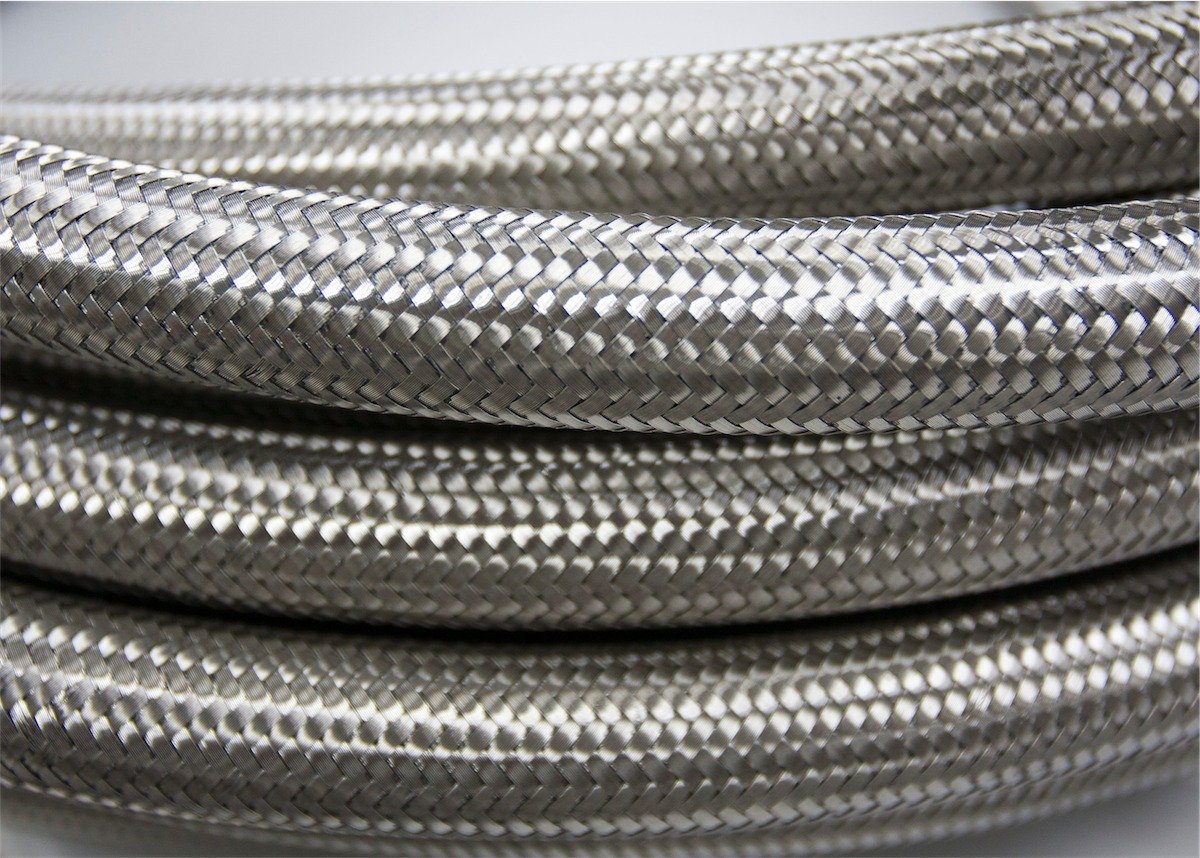 Autobahn88 High Pressure AN20 Synthetic Rubber Hose - 5ft Stainless Steel Braided Fuel, Oil, Water & Coolant Line - Ideal for Automotive, Marine & Industrial Fluid Transfer Systems