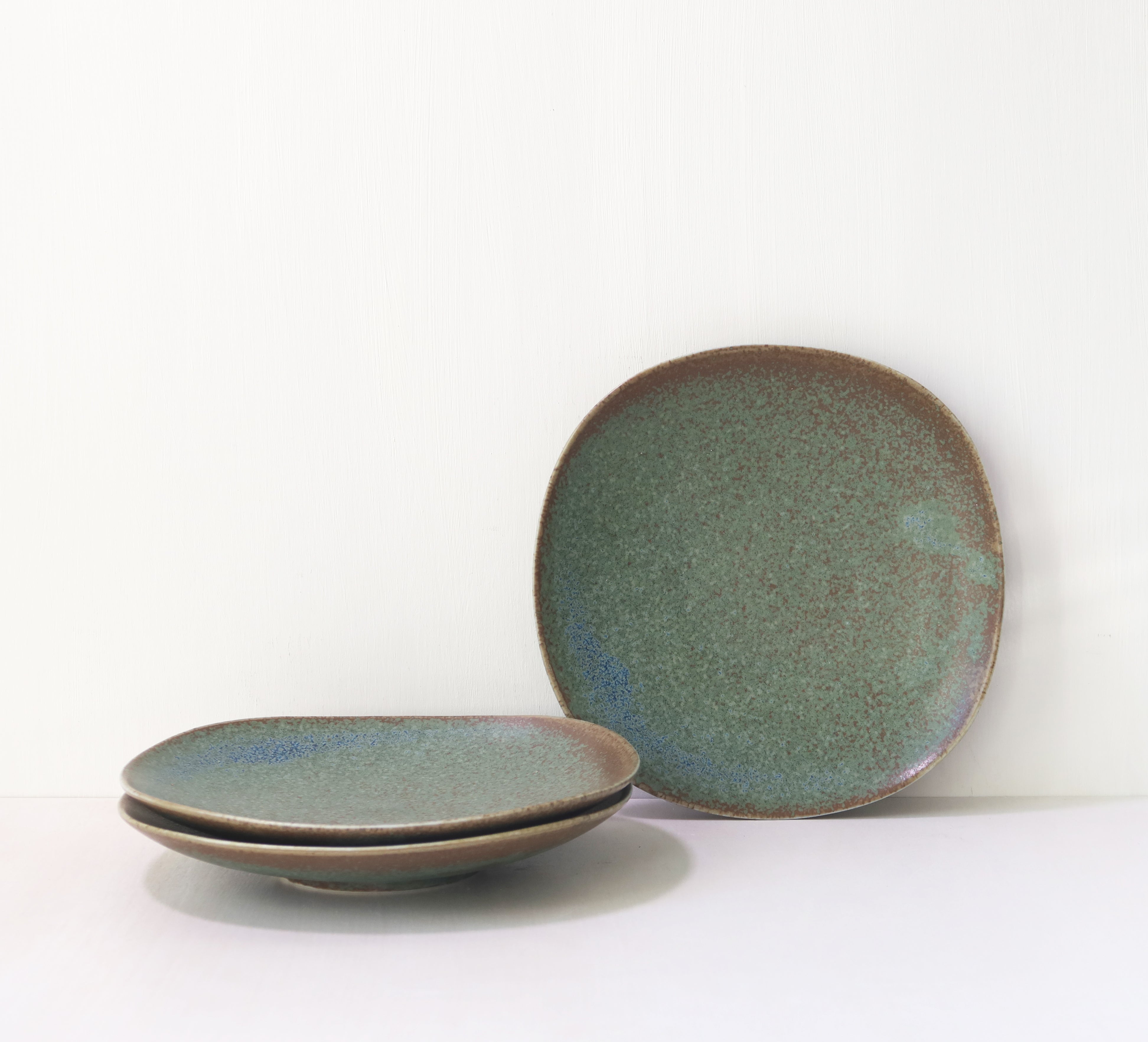 Passy Sage Salad Plate - Elegant Ceramic Appetizer & Dessert Dish for Dinner Parties, Picnics, and Home Decor | Microwave & Dishwasher Safe