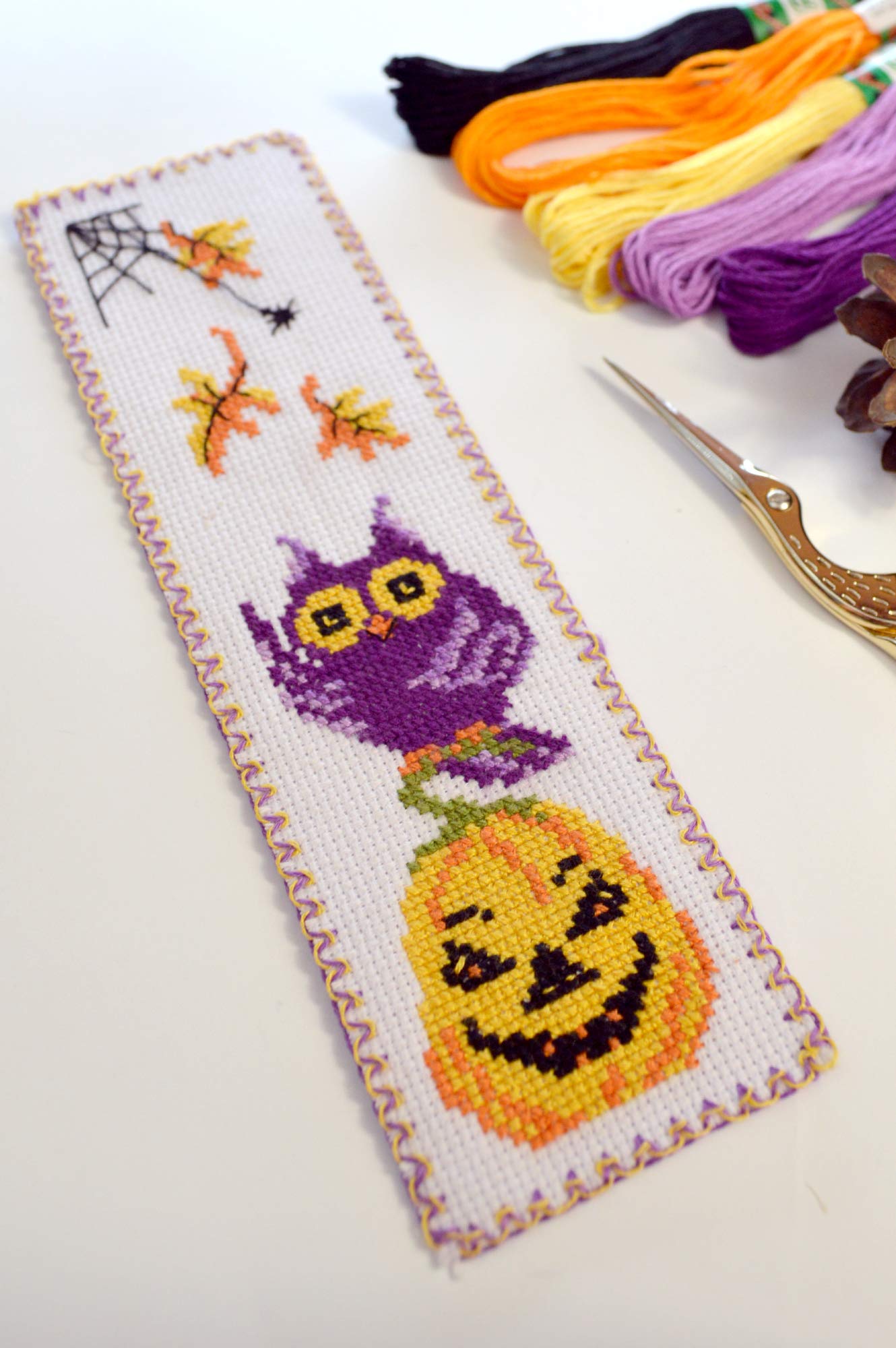 Halloween Owl Cross Stitch Kit - DIY Hand Embroidery Bookmark with Pumpkin Jack-o'-Lantern Design - Perfect for Halloween Decorations, Gifts & Craft Projects