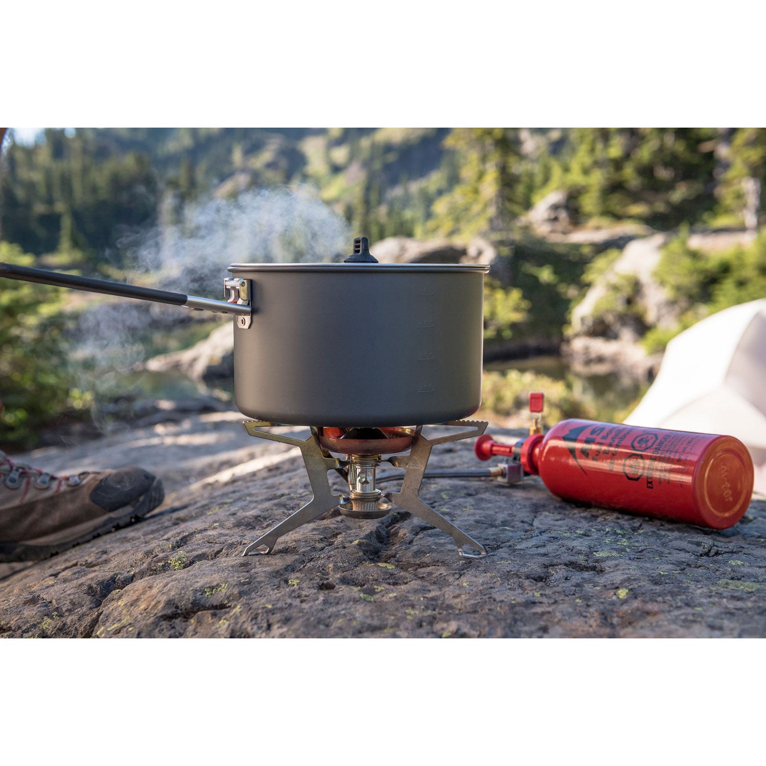 MSR WhisperLite Universal Backpacking Stove - Lightweight Camping Stove for Hiking, Backpacking & Outdoor Adventures - Perfect for Cooking Meals on the Trail