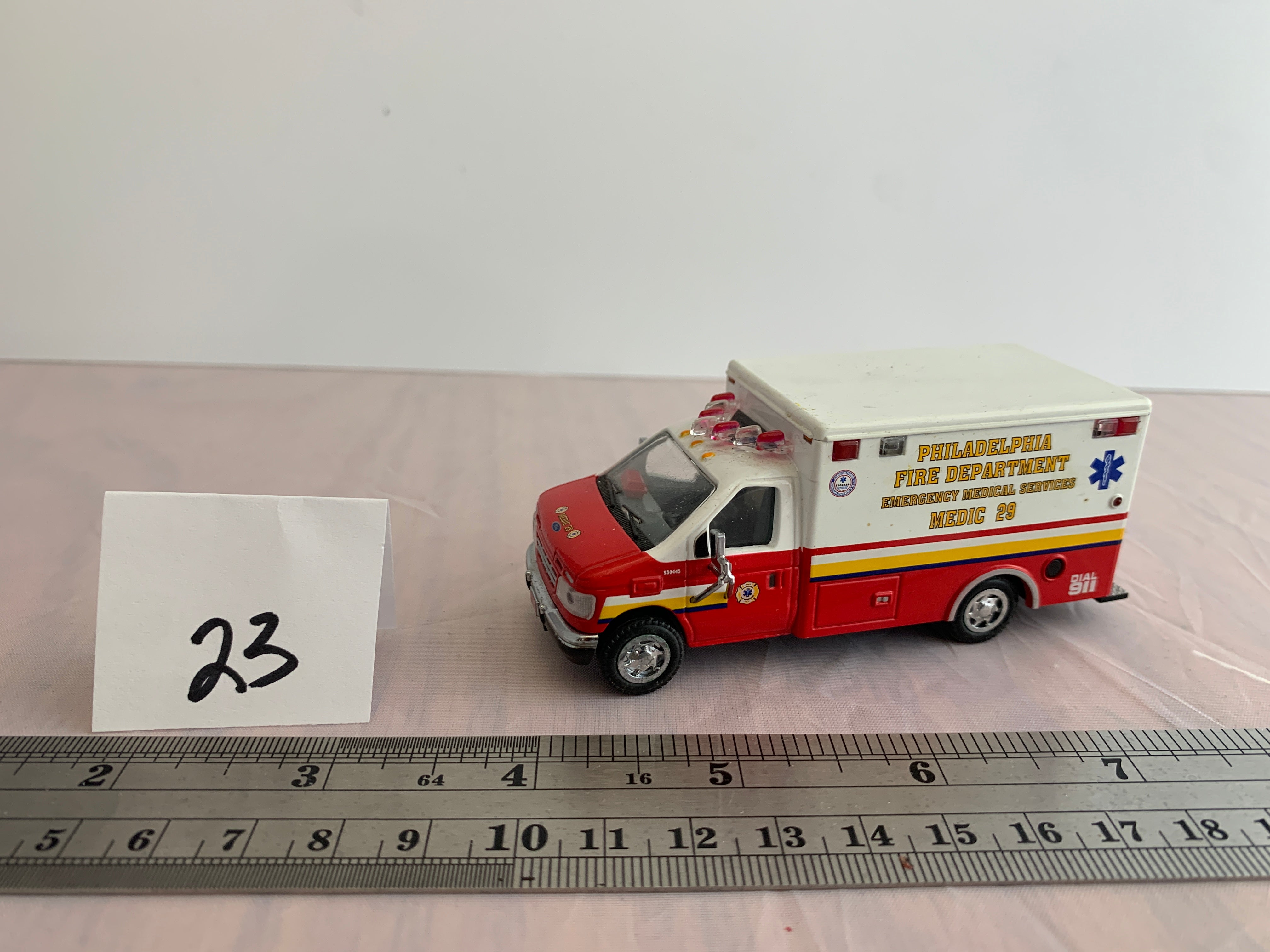 1/64 Scale Diecast Code 3 Philadelphia Medic 29 Emergency Vehicle - Collectible Toy Car for Display, Gifts & Model Train Scenes