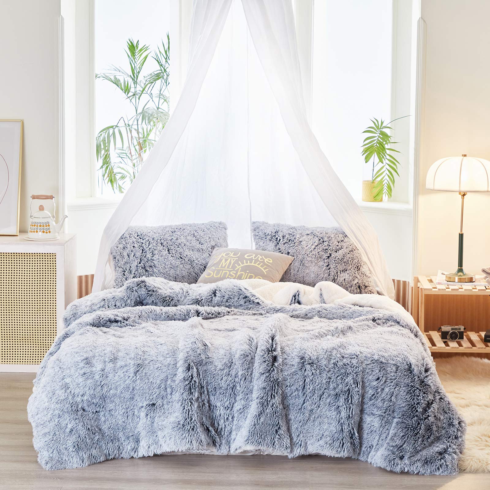 Joyreap 3-Piece Plush Shaggy Comforter Set Twin Size - Ultra Soft Faux Fur Velvet Fluffy Bedding Set for All Seasons (Gray & White, 68x86 inches) - Cozy Winter Nights & Stylish Bedroom Decor