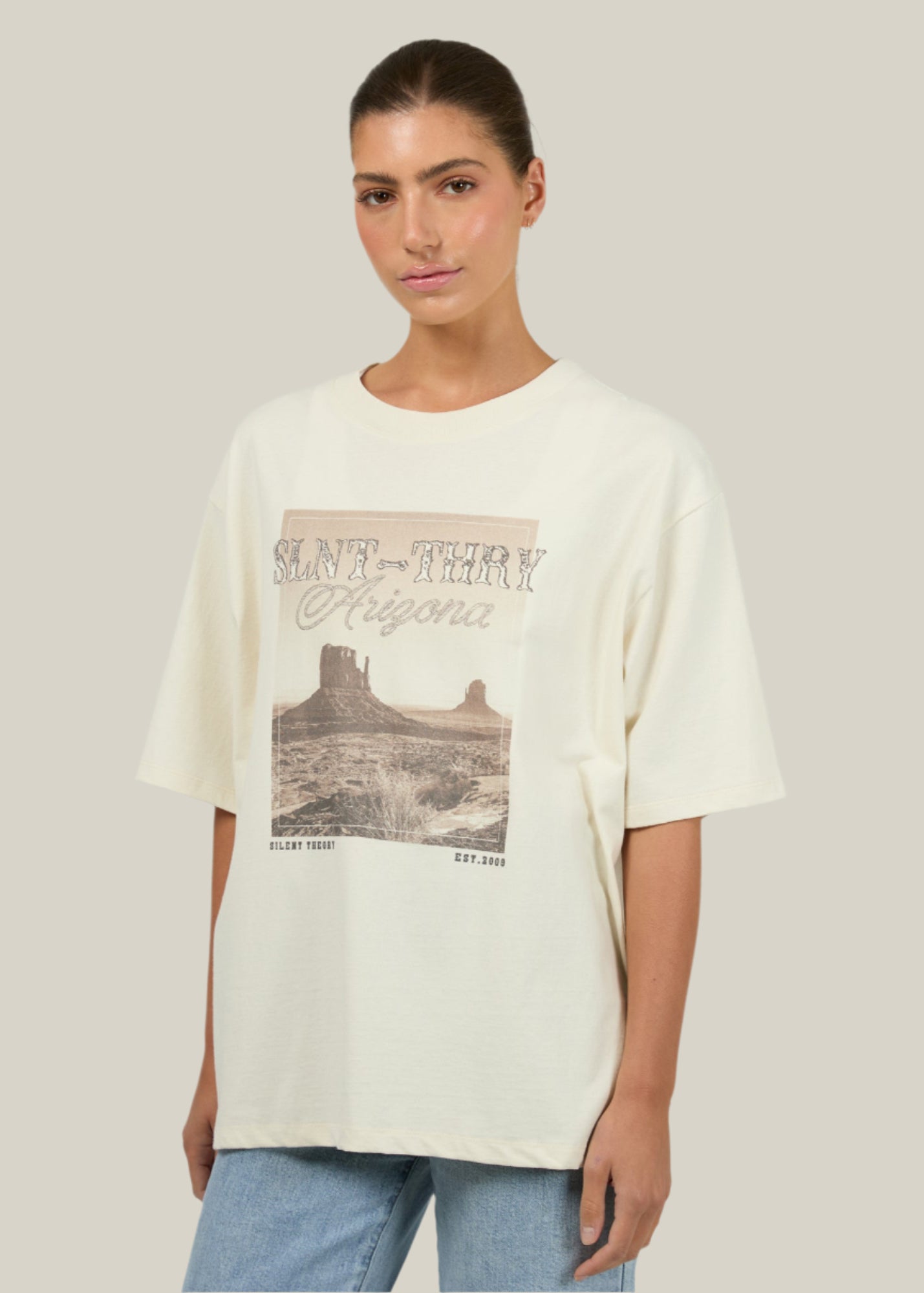 Vintage White Desert Graphic T-Shirt for Men - Soft Cotton Casual Tee for Outdoor Adventures & Streetwear Fashion
