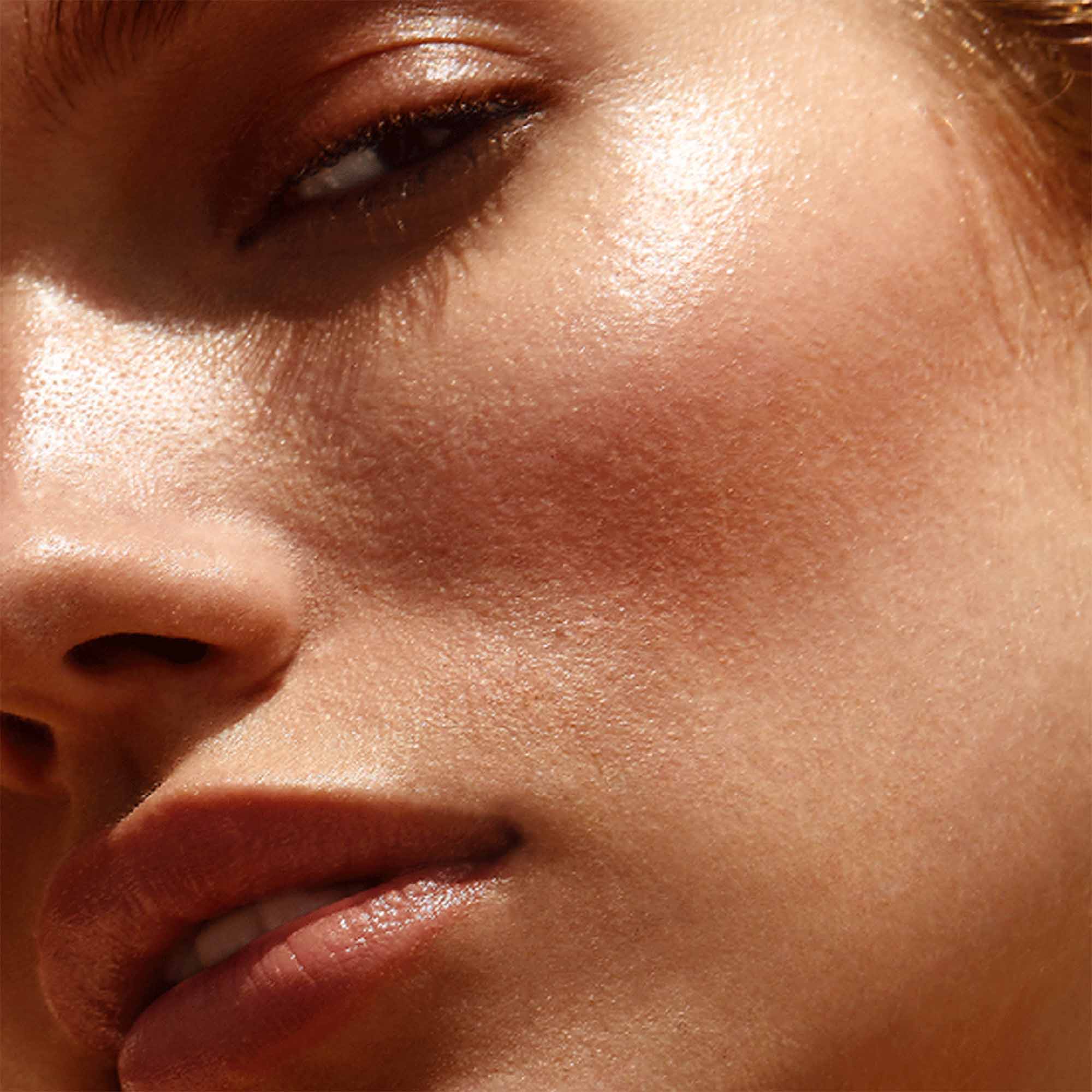 Victoria Beckham Beauty Cheeky Posh Blush Stick - Creamy Blush for Natural Flush, Buildable & Blendable - Perfect for Everyday Wear & On-The-Go Touch Ups