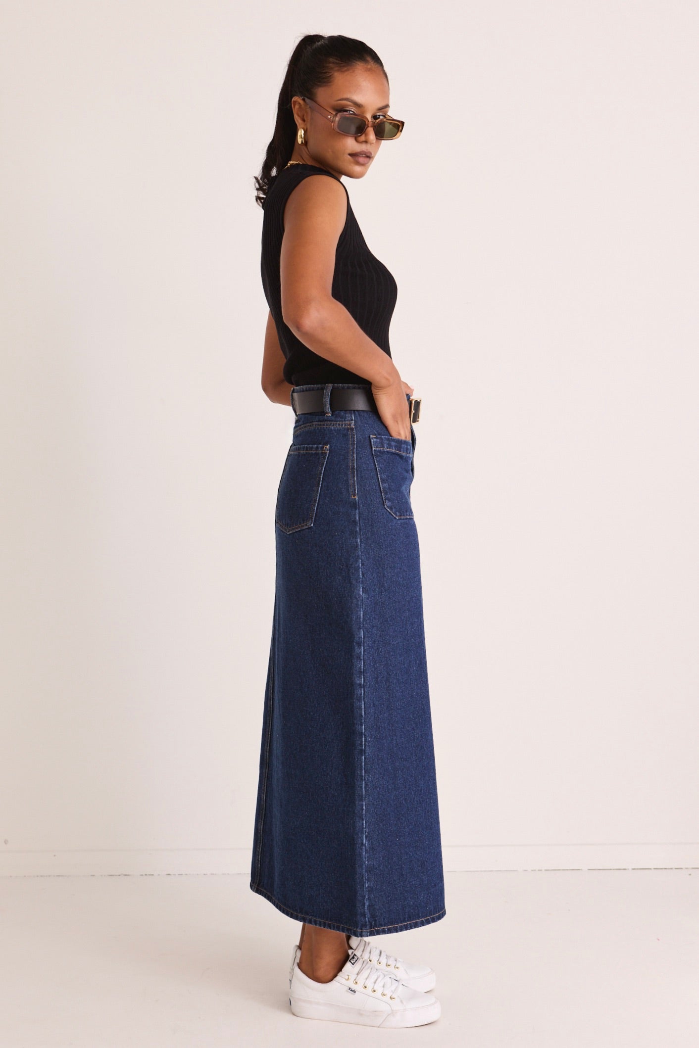 Indigo Pocket Front Denim Maxi Skirt for Women - Stylish Long Denim Skirt with Pockets, Perfect for Casual Outings, Beach Wear, and Boho Fashion