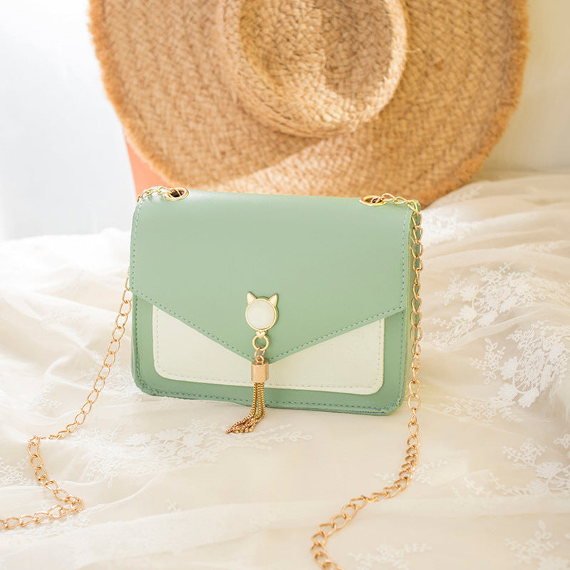 Stylish Small Crossbody Bags for Women with Cat Lock & Chain - Fashionable Messenger Purse for Daily Use, Travel & Shopping