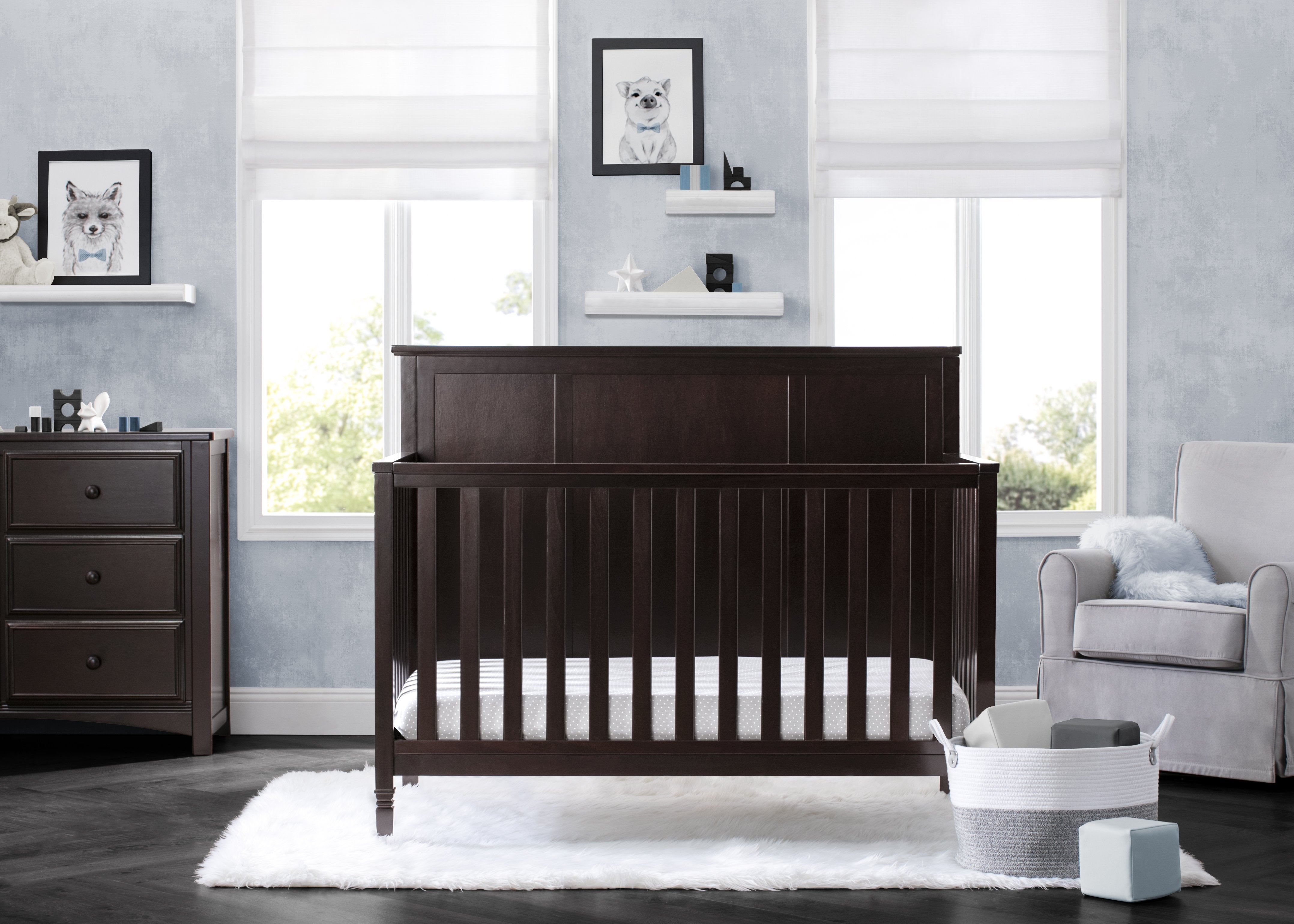 4-in-1 Convertible Baby Crib to Toddler Bed - White Nursery Furniture for Newborns & Kids - Perfect for Nursery, Bedroom & Daycare