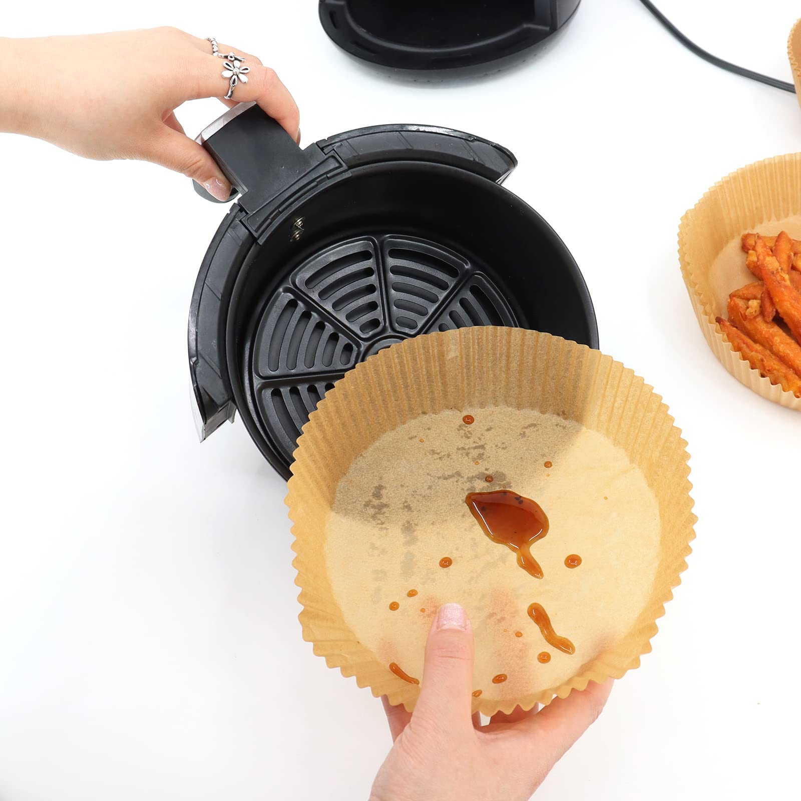 50PCS Air Fryer Disposable Liners - 7.9 Inch Non-Stick Parchment Paper for Air Fryer Basket, Microwave & Frying Pan | Oilproof, Waterproof Baking & Roasting Filter Paper | Perfect for Quick Meals, Healthy Cooking & Easy Cleanup