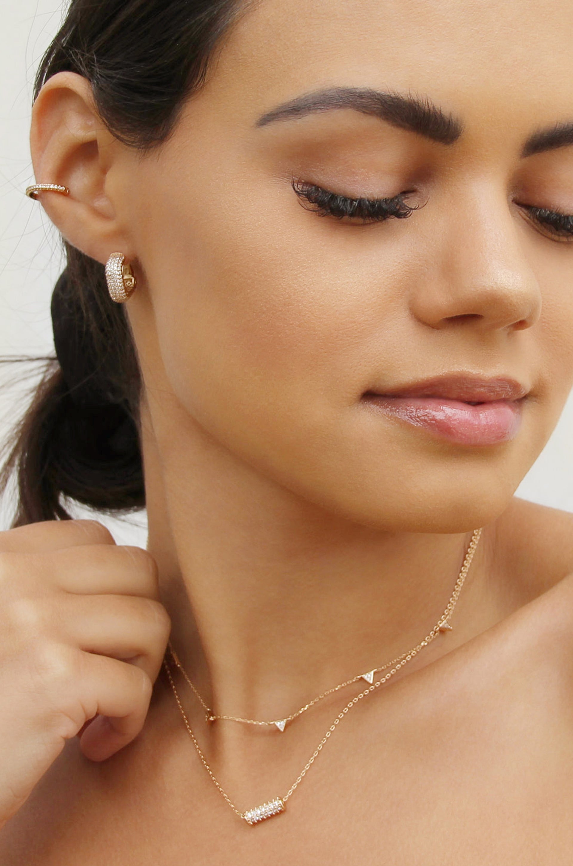 Elegant Crystal Cylinder Necklace for Women - Minimalist Pendant Jewelry Gift for Her - Perfect for Weddings, Parties & Everyday Wear