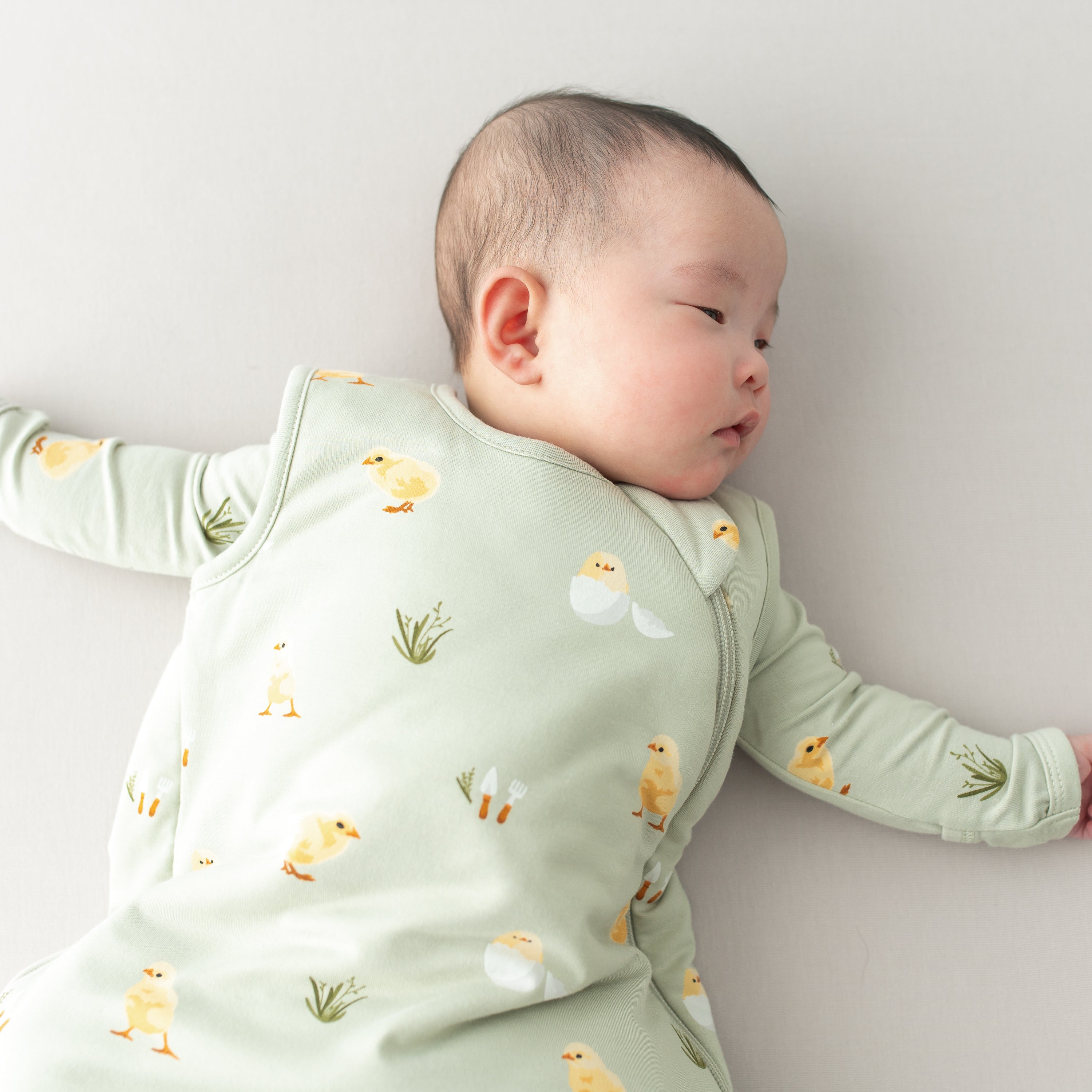 Aloe Vera Infused Sleep Bag - Soft & Breathable for Comfortable Night's Sleep - Perfect for Travel, Camping & Home Use