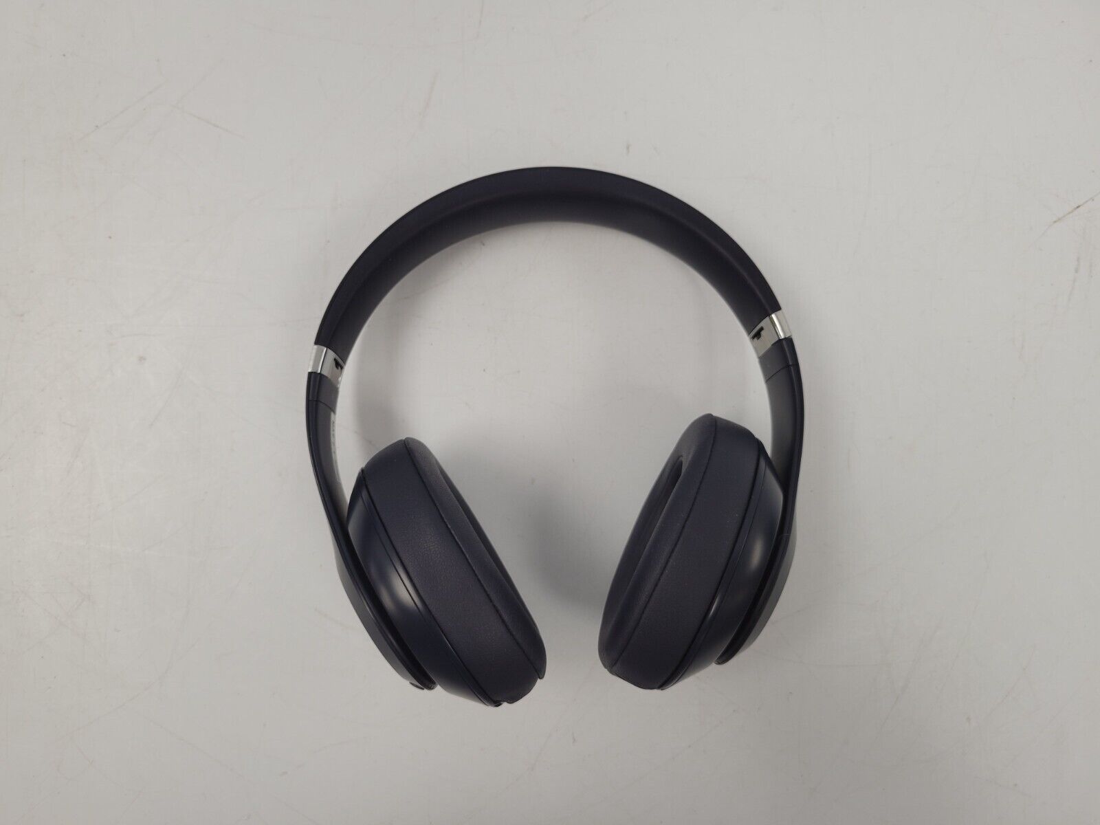 Beats Studio 3 Wireless Noise Cancelling Headphones - Bluetooth Over-Ear Headset with Built-in Mic, 22-Hour Battery Life - Perfect for Travel, Workouts & Home Office Use