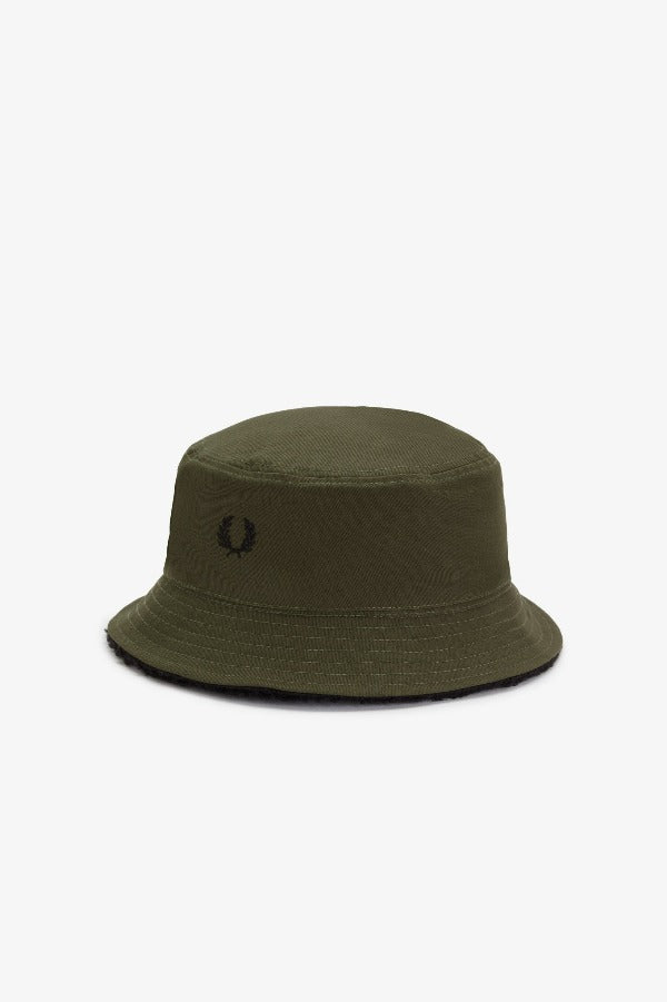 Fred Perry Reversible Borg Fleece Bucket Hat - Unisex Winter Beanie for Men & Women - Perfect for Outdoor Activities, Hiking, and Casual Wear
