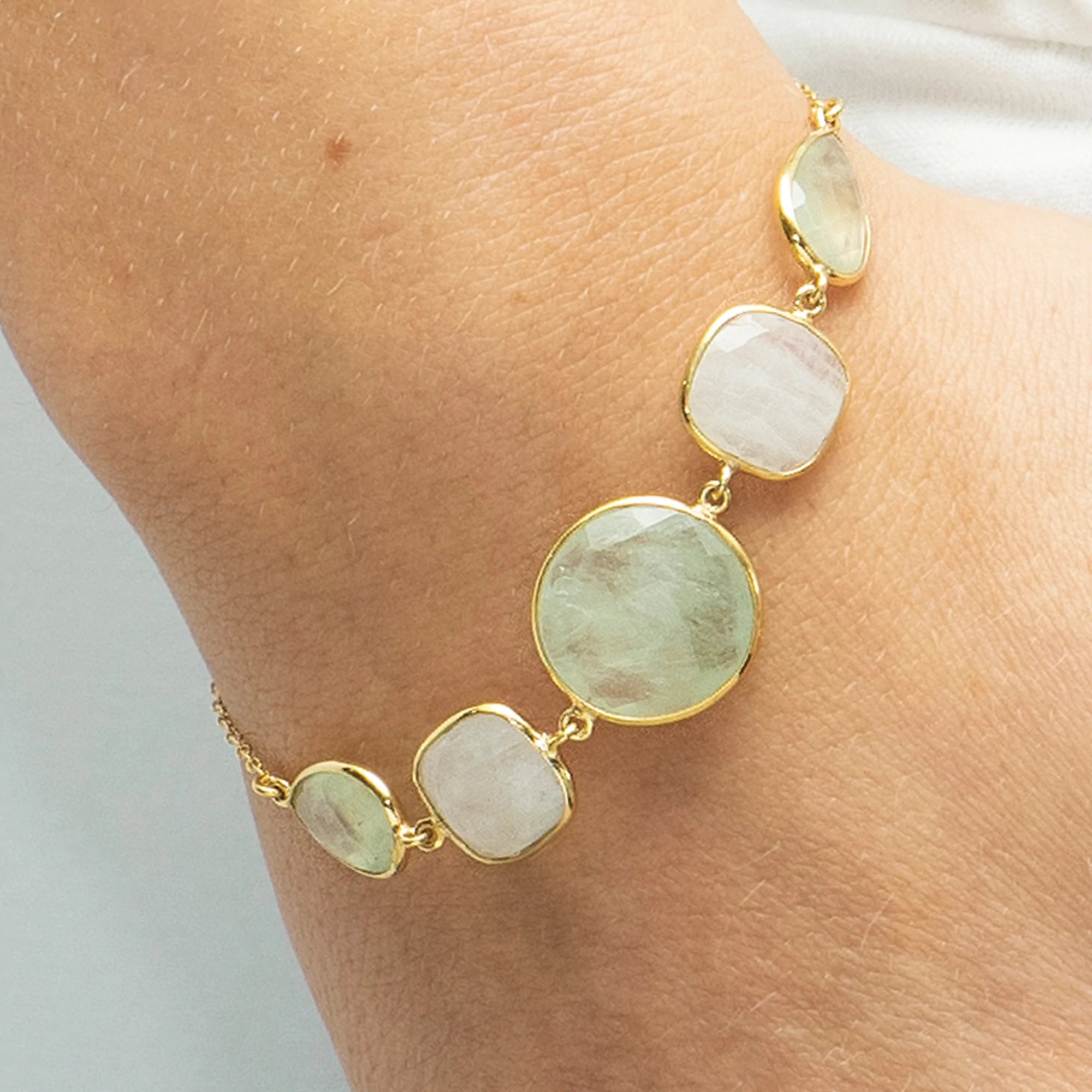 Rose Quartz & Rainbow Moonstone Gemstone Bracelet - Healing Crystal Jewelry for Women, Natural Semi Precious Stones, Adjustable Beaded Bracelet for Meditation, Yoga, Energy Balancing & Spiritual Gifts