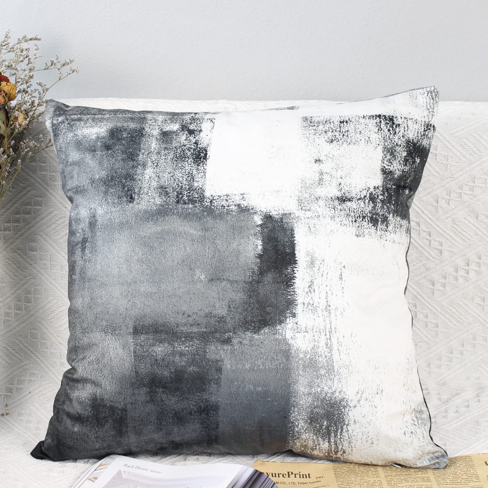 OYIMUA Set of 2 Velvet Decorative Pillow Covers 18x18 Inches (45x45 cm) - Abstract Art Grey White Cushion Cases for Sofa, Living Room, Patio, Garden & Farmhouse Decor | Indoor & Outdoor Home Accent Throw Pillows