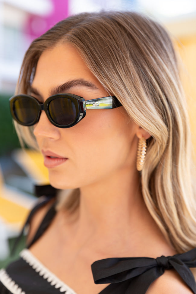 Stylish Black Oval Framed Sunglasses for Women & Men - UV Protection - Fashion Accessories - Perfect for Driving, Beach & Outdoor Activities