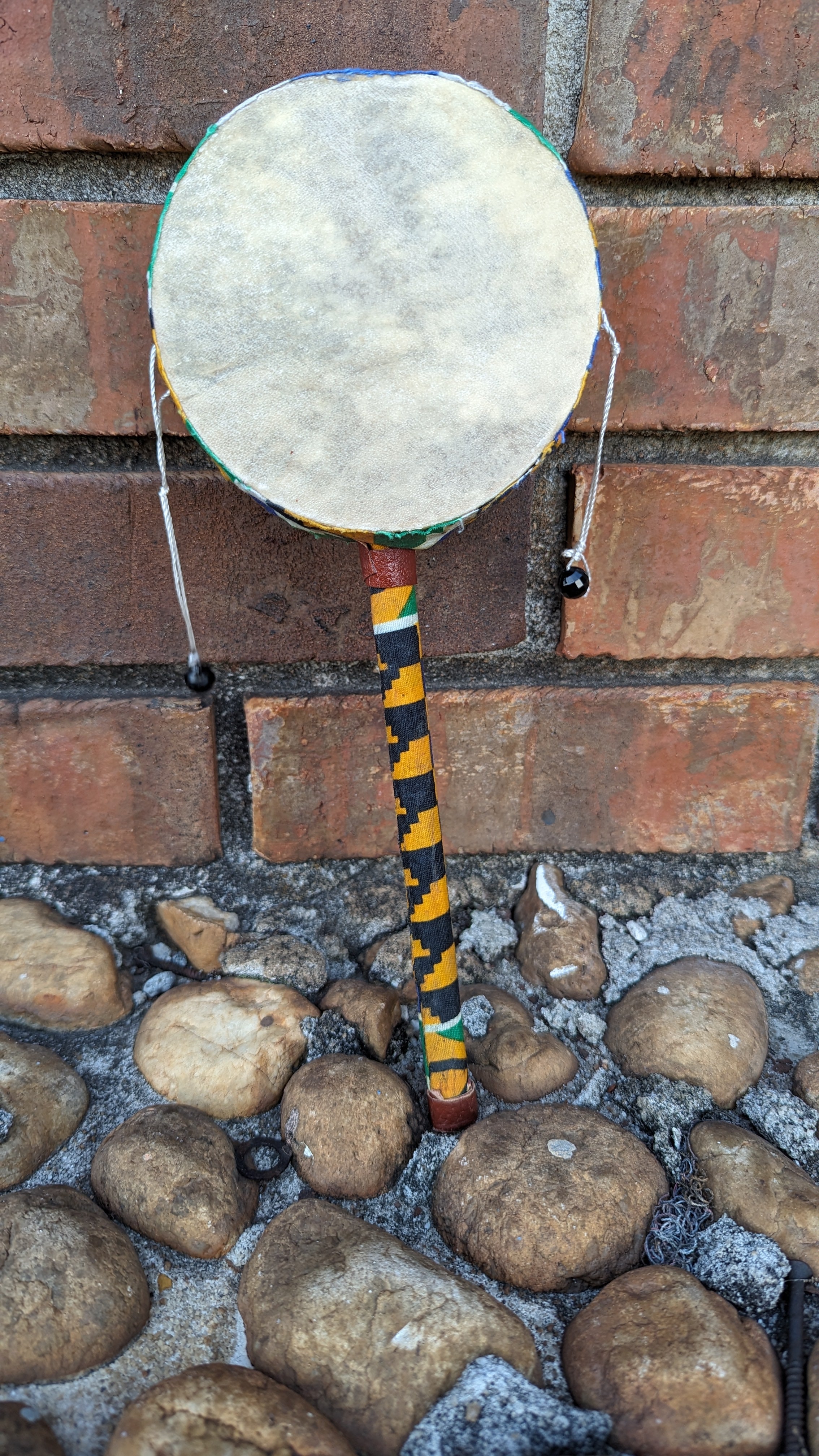 **Etnasa Handheld African Percussion Drum DPADPD2 - Authentic Djembe for Music Lovers, Drum Circles & Cultural Performances**
