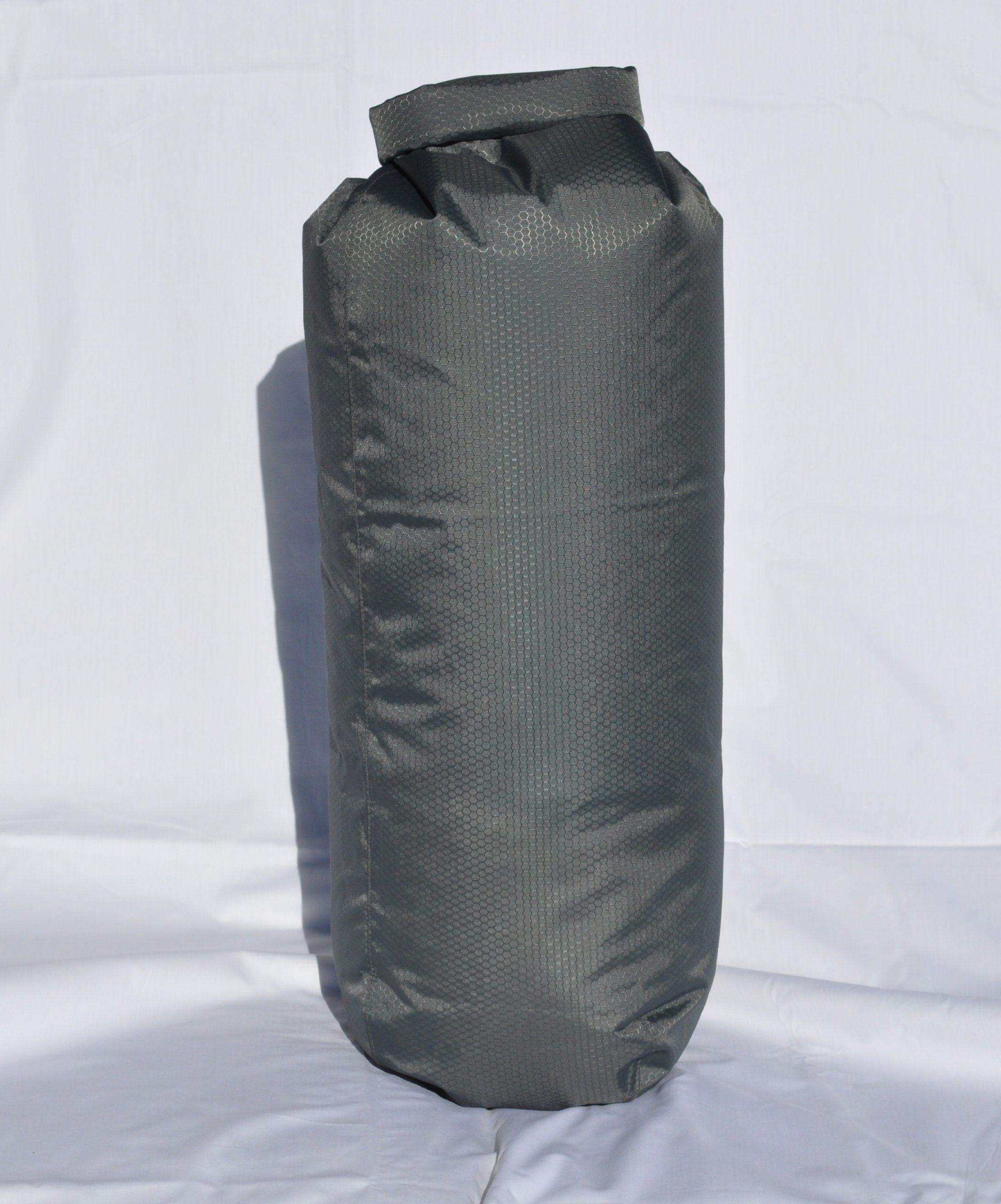 25L Waterproof Dry Bag - Lightweight & Durable for Kayaking, Camping, Hiking, Beach & Outdoor Adventures
