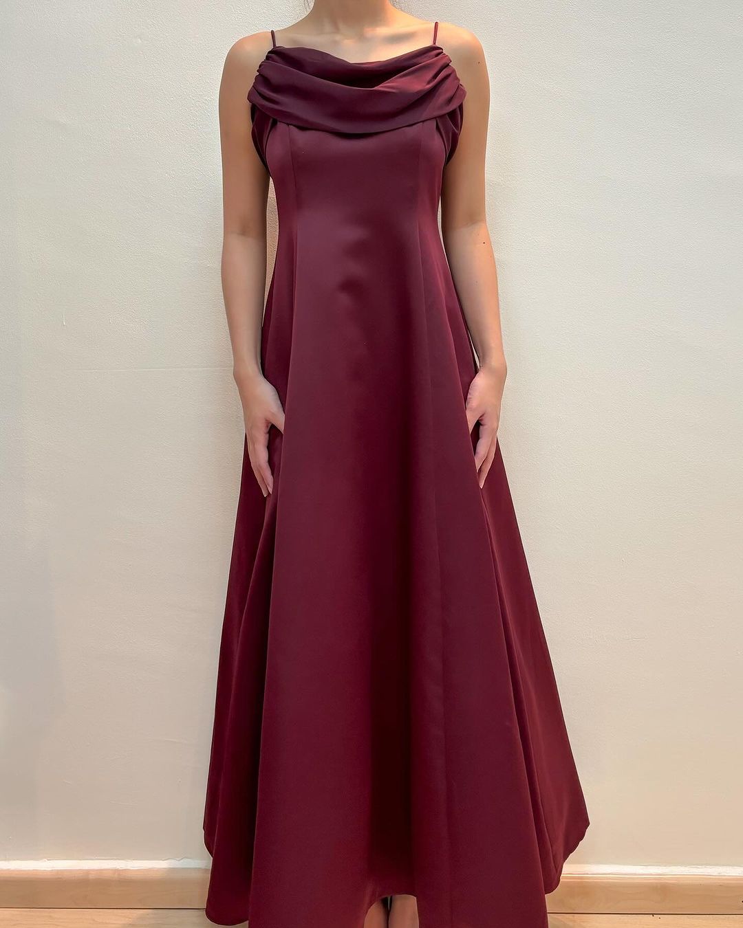 Elegant Burgundy A-Line Long Prom Dress with Ruffle Details - Formal Evening Gown for Homecoming, Quinceañera & Special Occasions - Style J5154