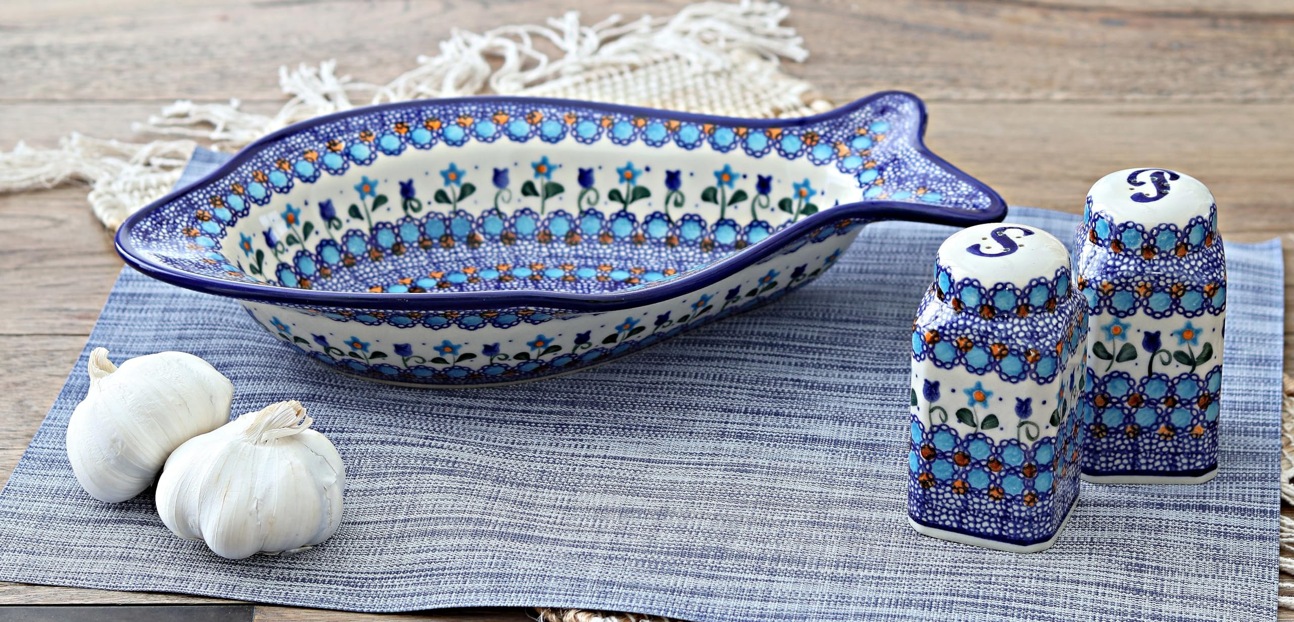 Blue Rose Polish Pottery Savannah Salt and Pepper Shakers Set - Handcrafted Ceramic Spice Dispensers for Kitchen, Dining Table & Gift Giving