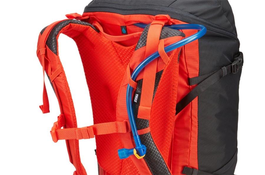 Thule AllTrail 35L Men's Hiking Backpack - Lightweight & Durable Daypack for Outdoor Adventures, Travel & Camping - Obsidian Black