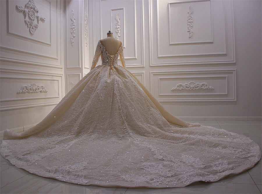 Elegant Long Sleeve Lace Appliques Champagne Wedding Dress - Perfect for Bridal Gowns, Formal Events & Special Occasions