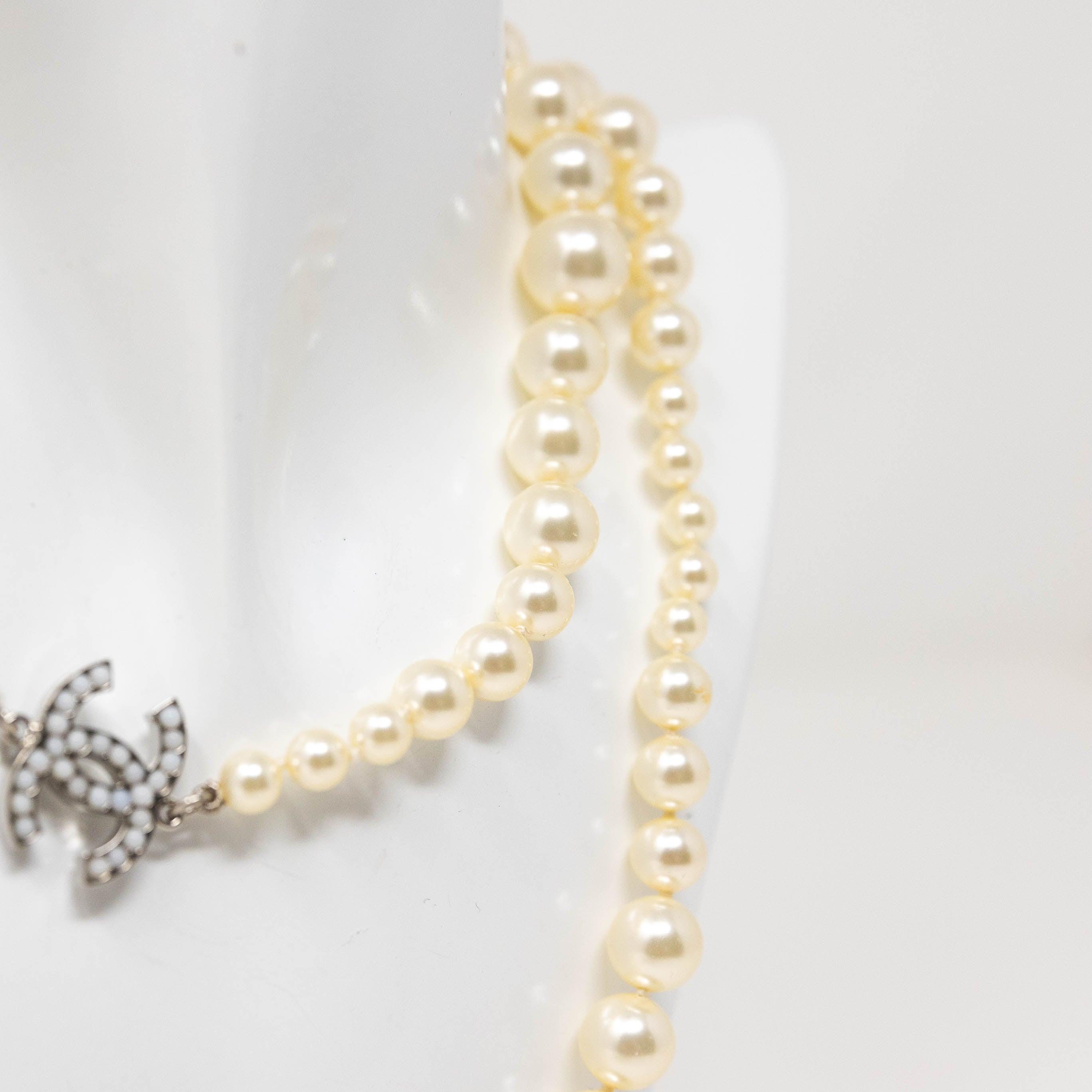 Chanel Pearl CC Long Necklace for Women - Luxury Fashion Jewelry for Elegant Evening Wear & Special Occasions