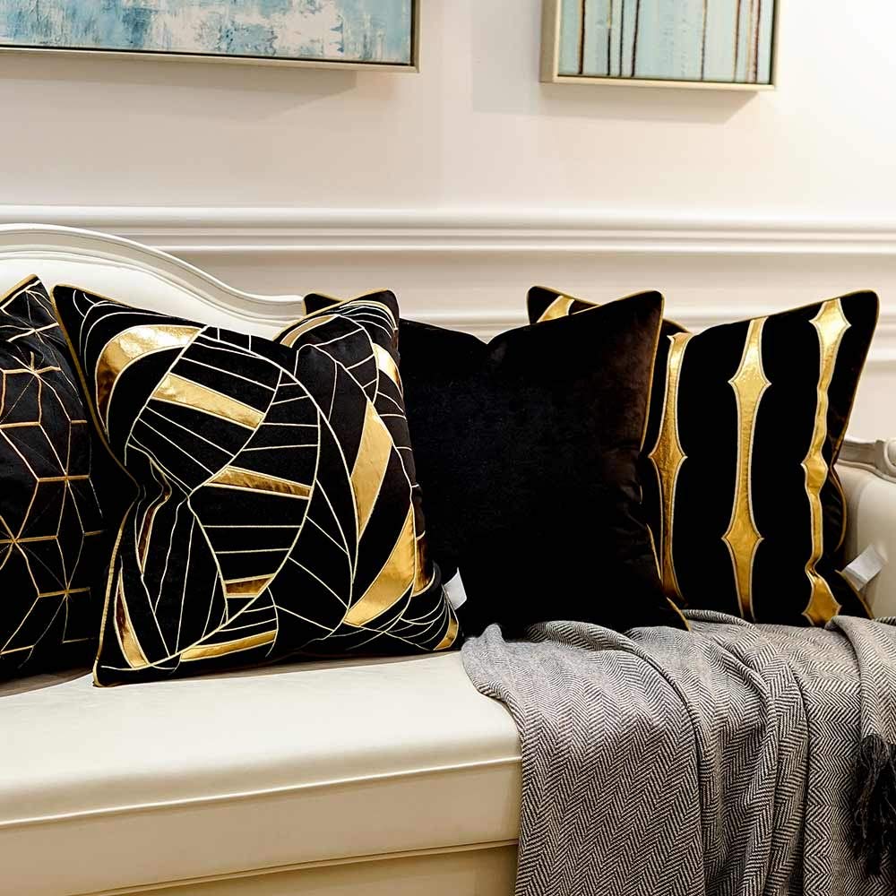 Avigers 20x20 Inch Black Gold Striped Cushion Cover - Luxury European Style Decorative Throw Pillow Case for Sofa, Living Room, Bedroom & Car - Perfect for Home Decor, Gifts and Interior Design Accents