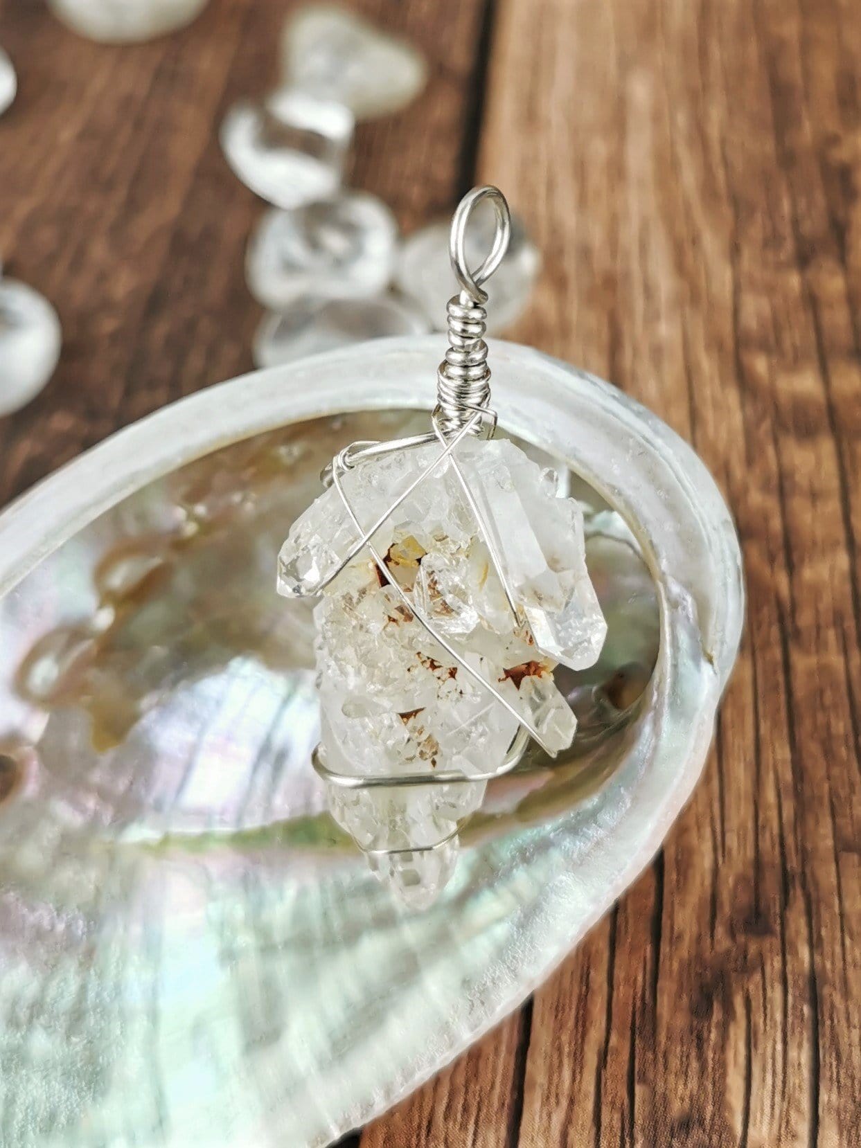 Natural Arkansas Quartz Cluster Pendant Necklace - Healing Crystal Jewelry for Women, Spiritual Energy Protection - Perfect for Meditation, Yoga & Gift Giving