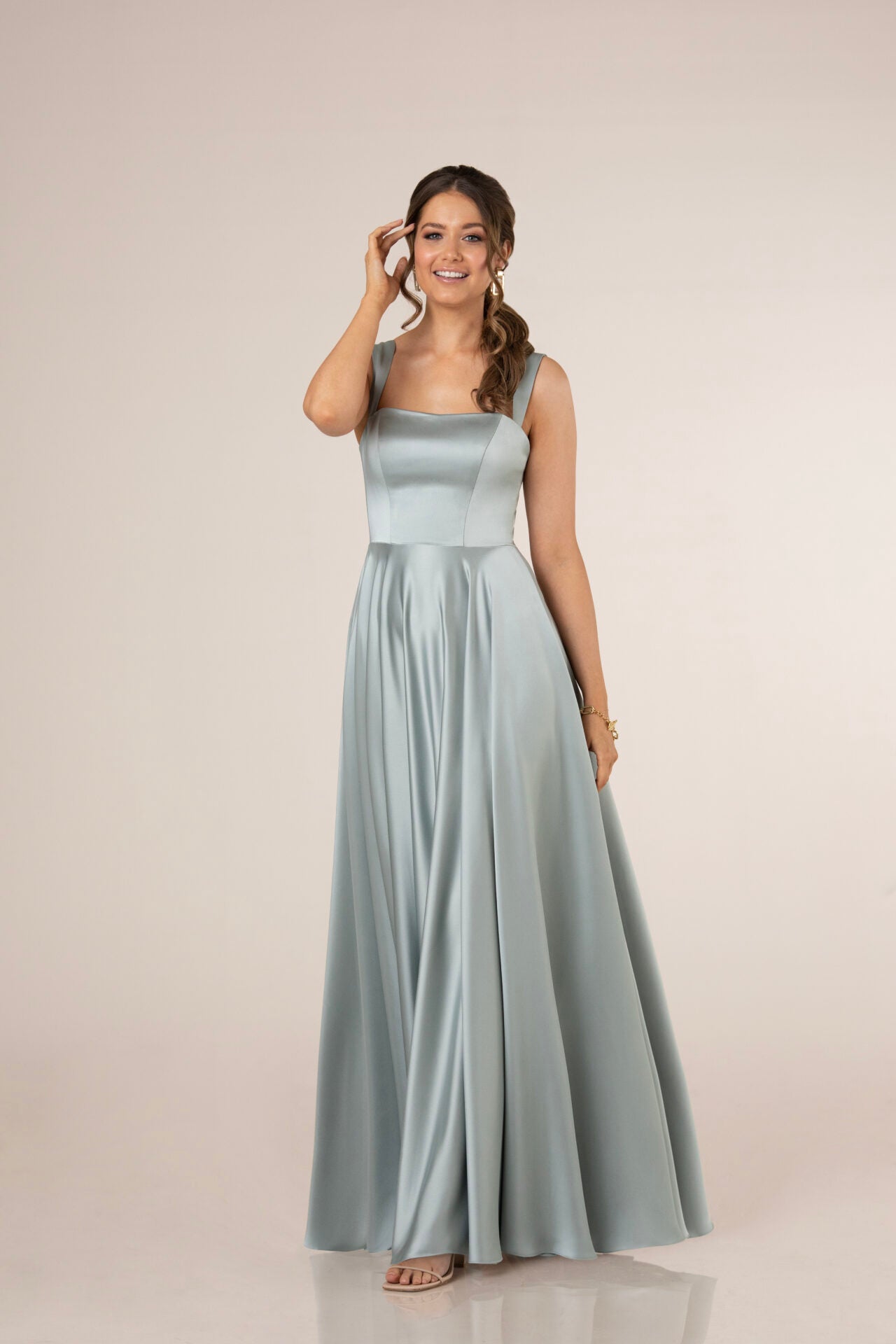 Giuliana Charmeuse Silk Fabric - Premium Soft & Shiny Material for Elegant Dresses, Blouses & Lingerie | Perfect for Evening Wear, Bridal Gowns & Luxury Home Decor