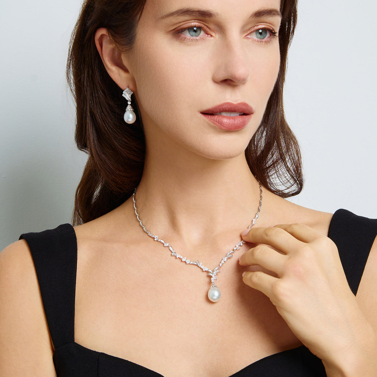 18K Solid Gold Australian White South Sea Pearl Necklace - Elegant Bridal Jewelry & Luxury Gift for Women (KN00274) | Perfect for Weddings, Anniversaries and Special Occasions