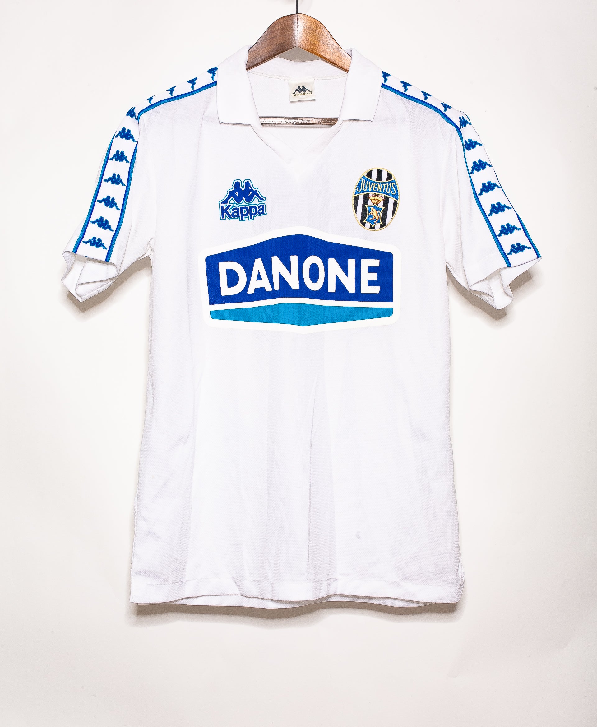 1990 Juventus Vintage Training Jersey (Size S) - Retro Soccer Apparel for Fans & Collectors - Perfect for Matchdays, Gifts & Memorabilia