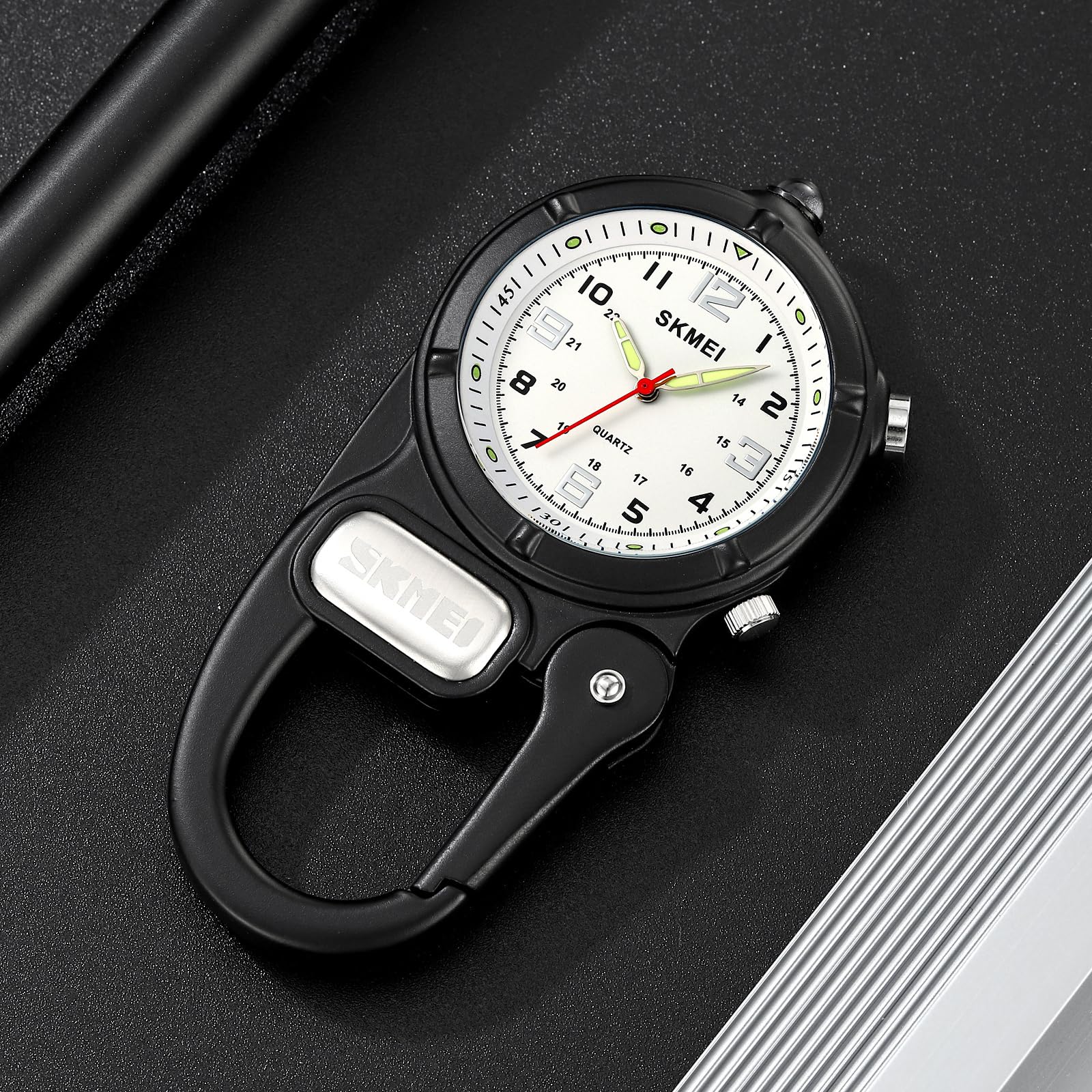 Clip-On Carabiner Watch with Flashlight & Second Hand - Unisex Pocket Watch for Nursing, Backpack, Belt - Portable Outdoor Watch for Field Work, Climbing, Hiking & Sports Activities - Ideal for Camping, Travel & Emergency Situations