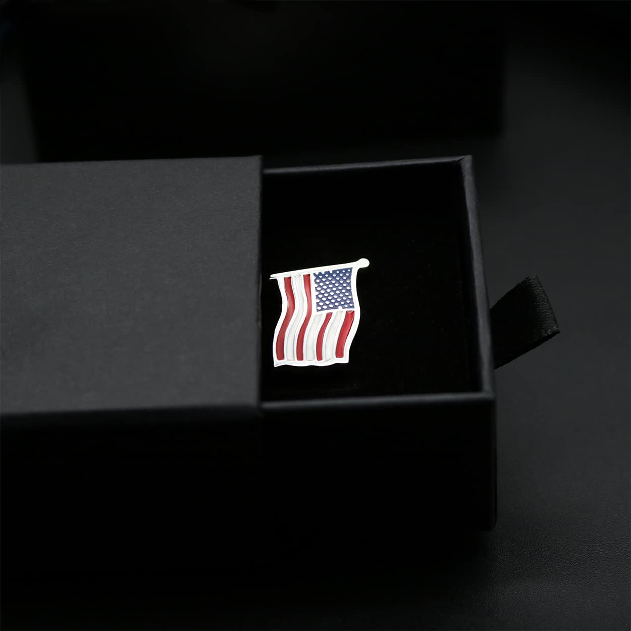 Patriotic American Flag Lapel Pin - Gold Plated Suit Accessory for Men & Women - Perfect for Business, Weddings, and Special Events