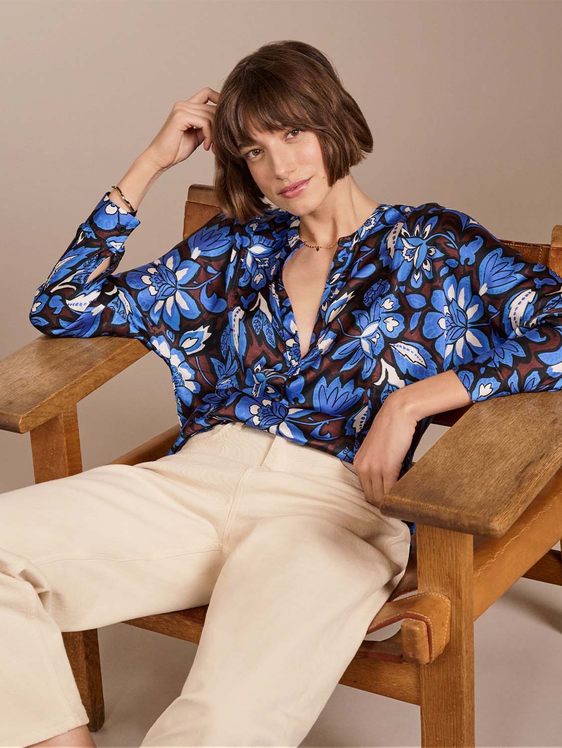 Eco-Friendly Gloria LENZING™ ECOVERO™ Recycled Blouse - Blue Floral Saraca Top for Women | Sustainable Fashion, Office Wear & Casual Outfits