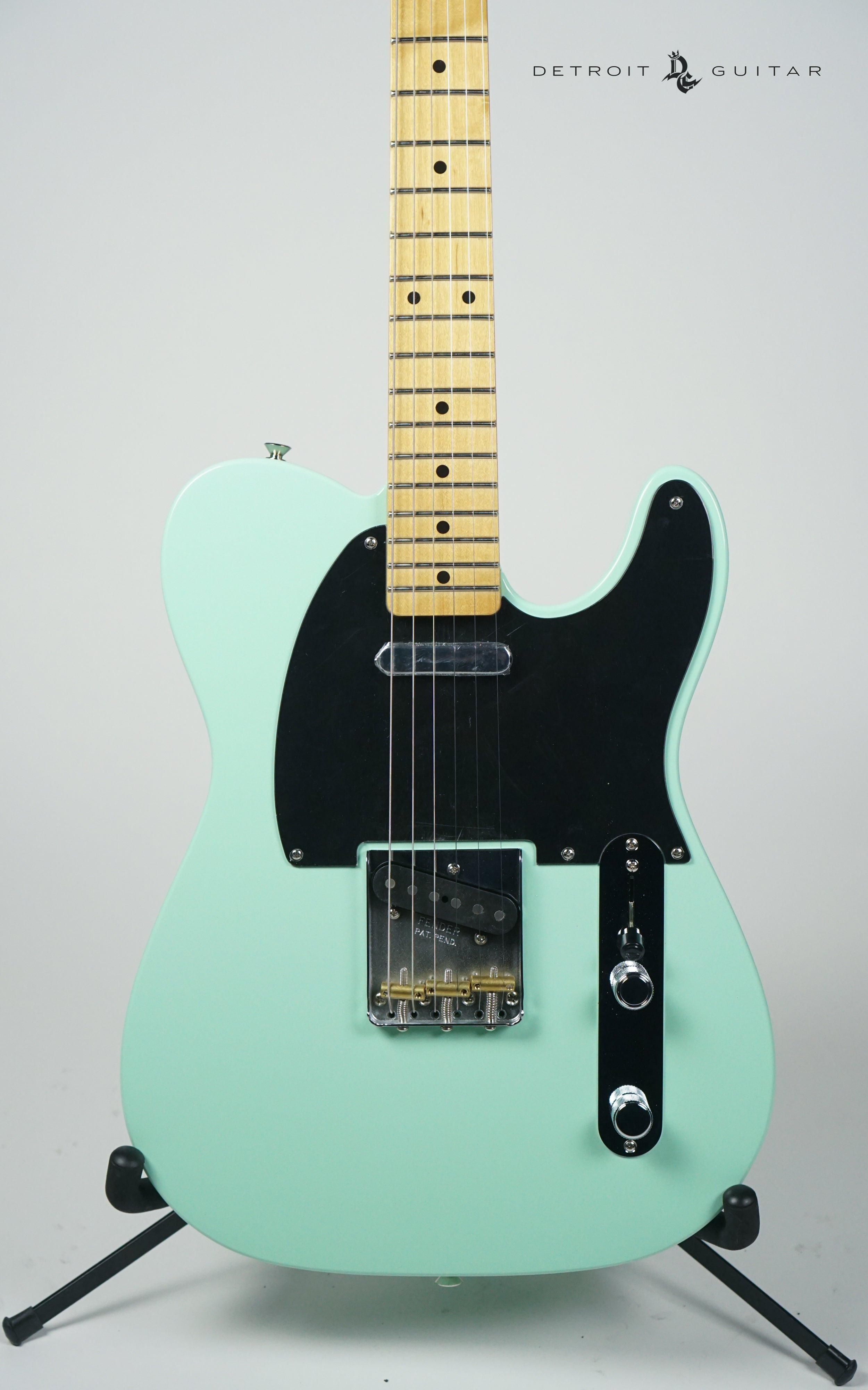 Fender Vintera '50s Modified Telecaster Electric Guitar in Surf Green with Gig Bag - Perfect for Rock, Blues & Vintage Tone Enthusiasts